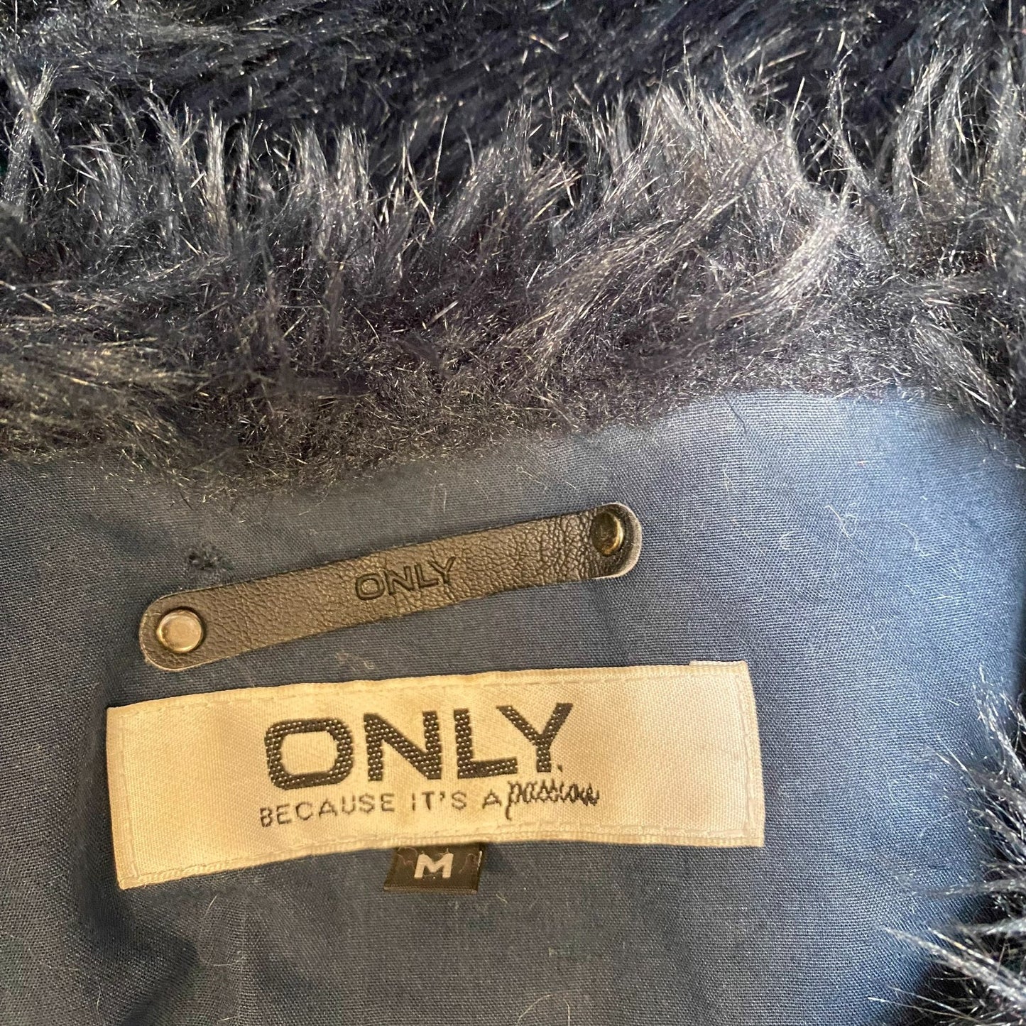 Only Shaggy Faux Fur Jacket Womens Medium Navy Lined Raglan Sleeve Full Zipper