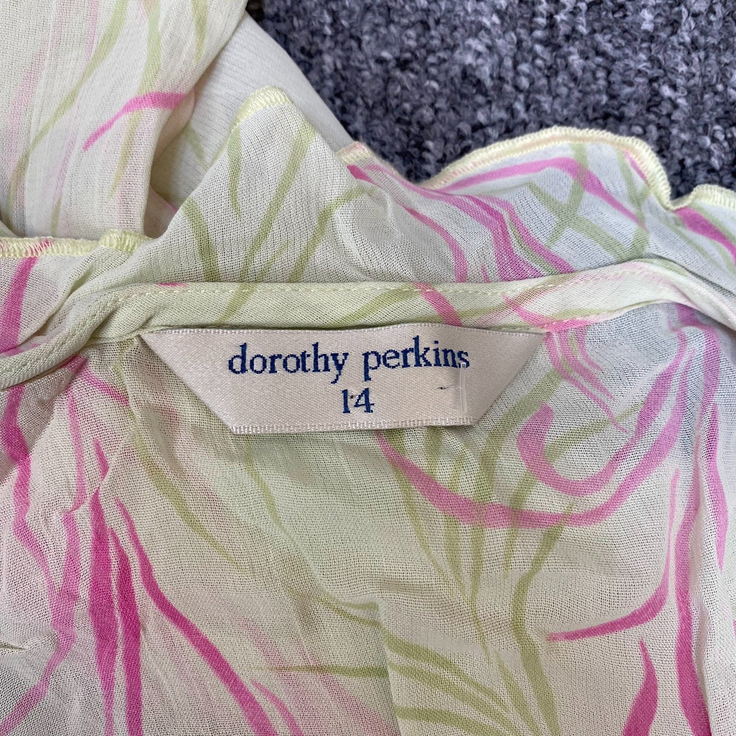 Dorothy Perkins Blouse Top Womens M Green Ruflfe Trim Sheer Casual Button Front