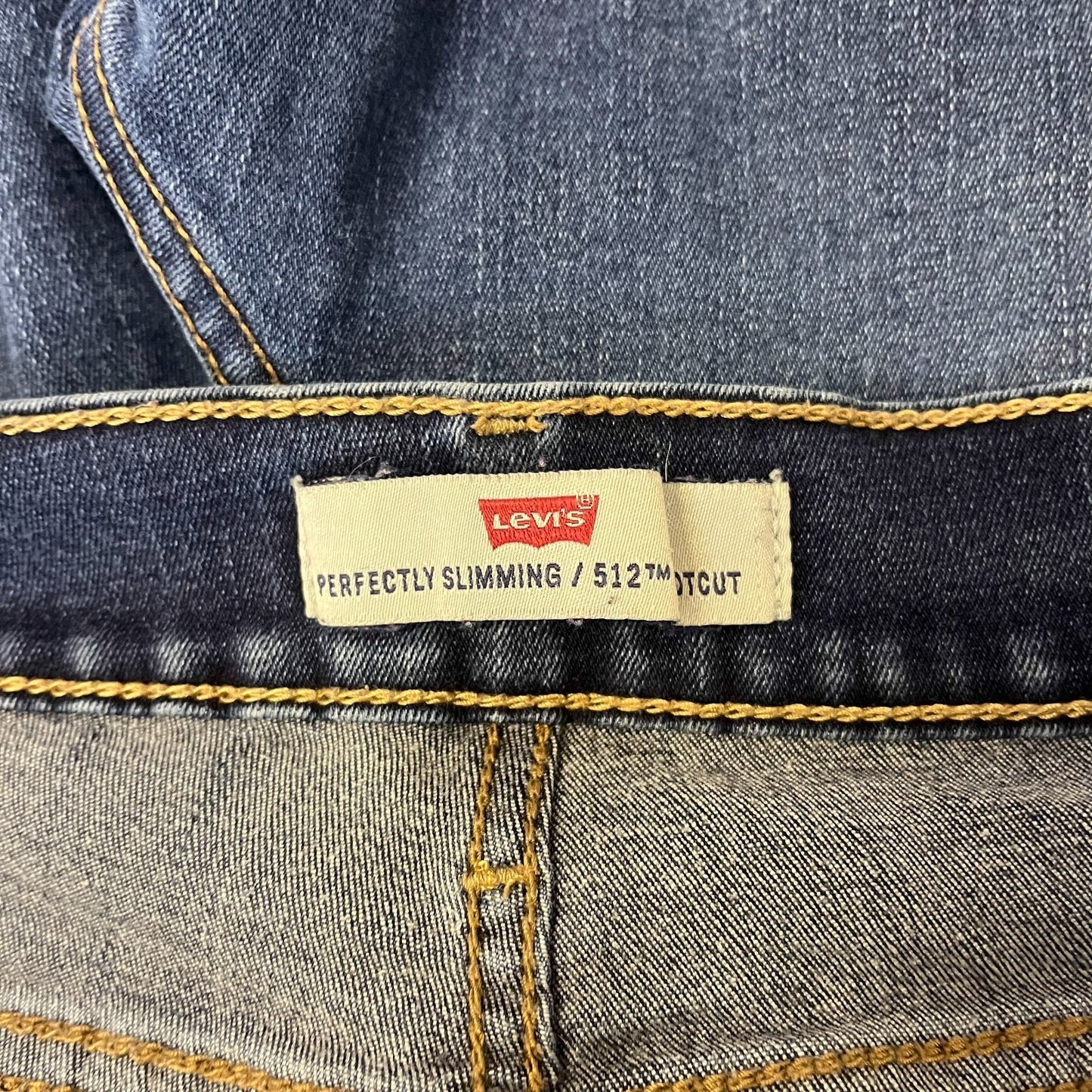 Levi's 512 Perfectly Slimming Jean Shorts Fits as Womens L 32" Waist Blue Denim