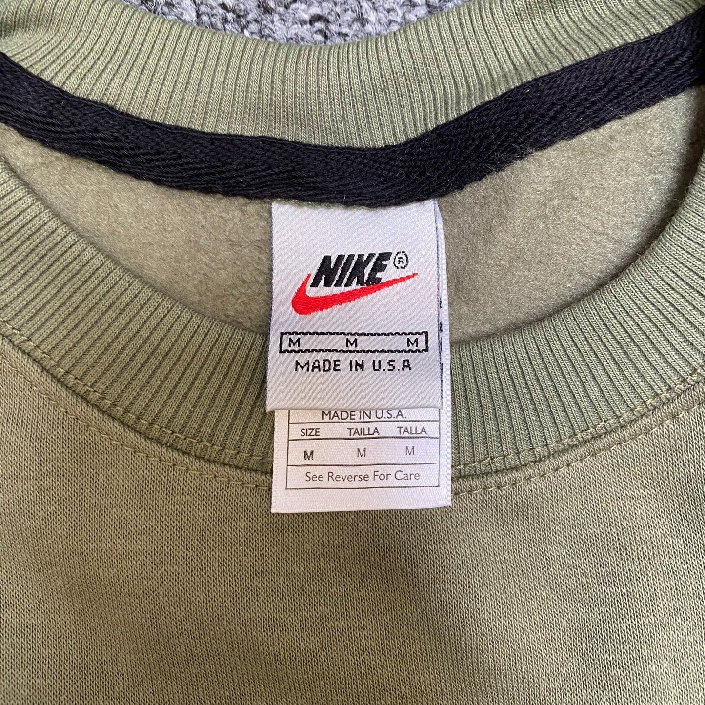Nike Sweatshirt Mens M Green Embroidered Spell Out Logo Crew Neck Long Sleeve