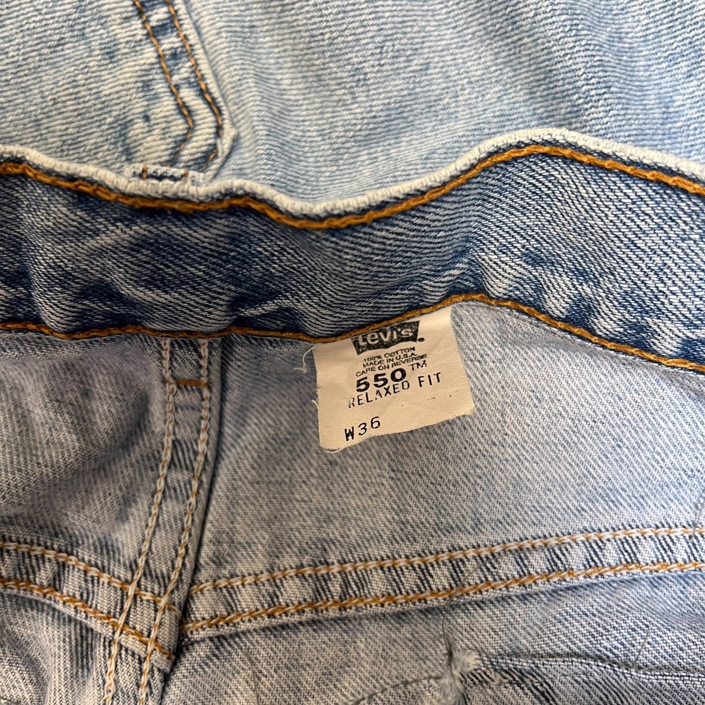 Vtg Levi's 550 Denim Shorts Fits as Men XL 35" Waist Blue Light Wash Relaxed Fit
