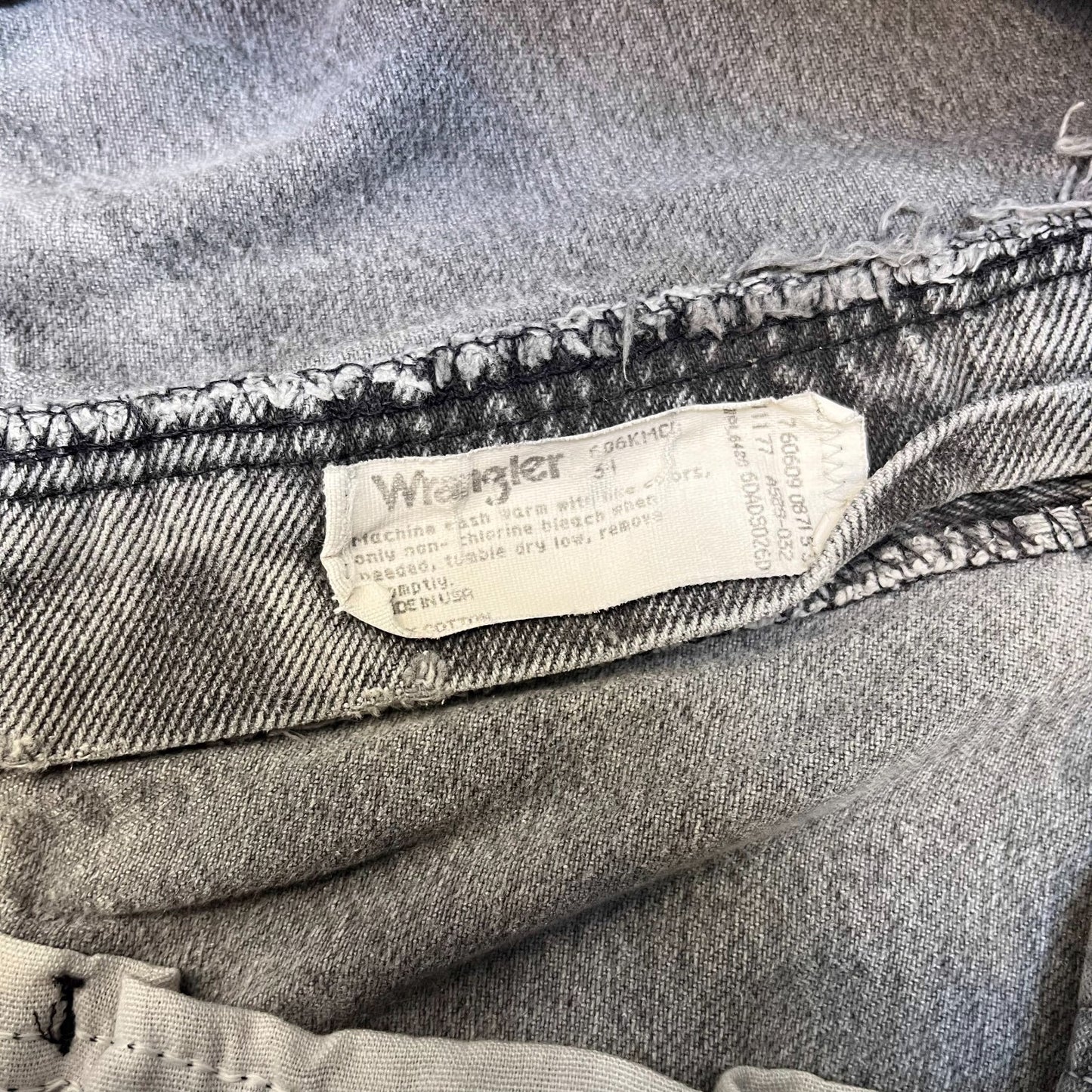 Vtg Wrangler Authentic Jean Shorts Fits as Men XL 34" Waist Gray Denim Acid Wash
