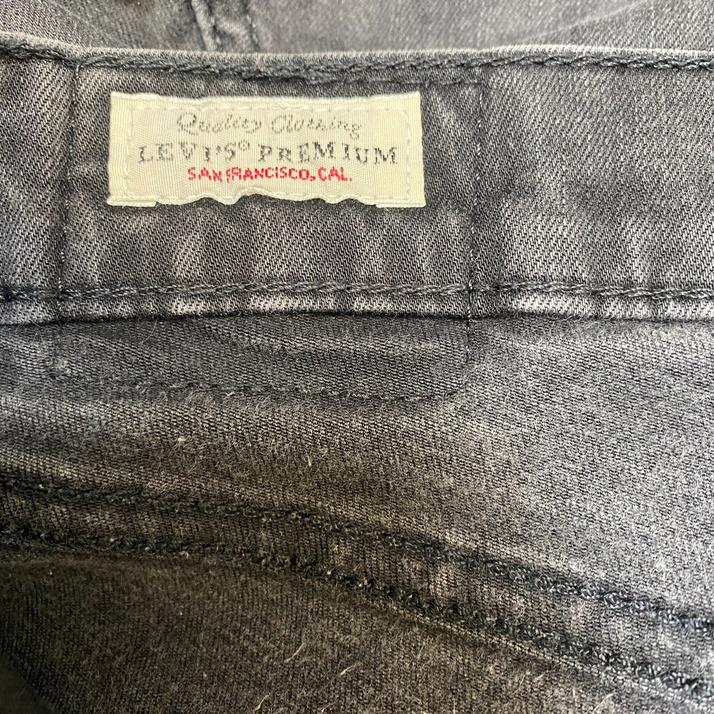 Levi's Jeans Women 26" Waist Black Premium Stretch Mile High Super Skinny Leg