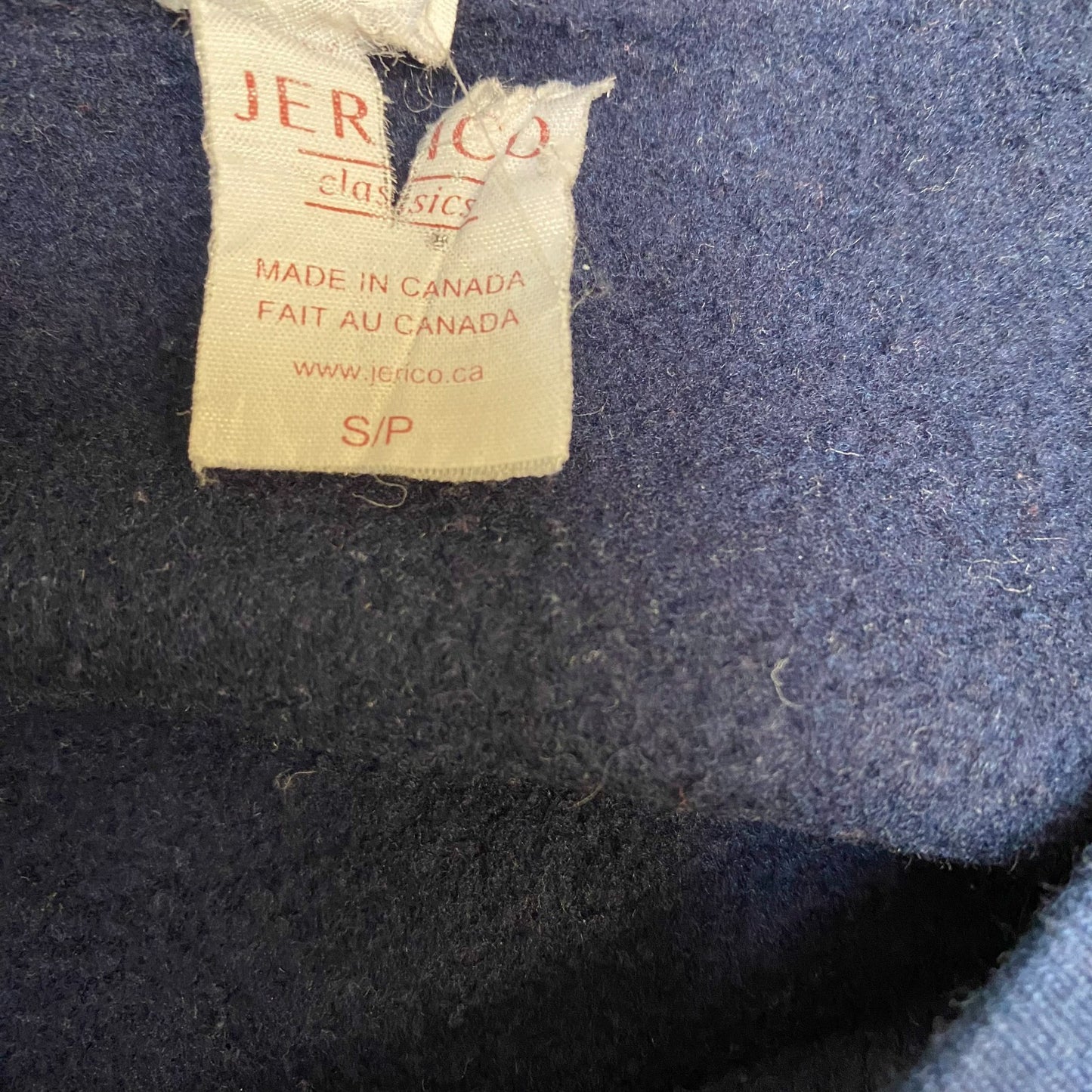 Sweatshirt Mens Small Blue Churchill Graphic Print Crew Neck Long Raglan Sleeve