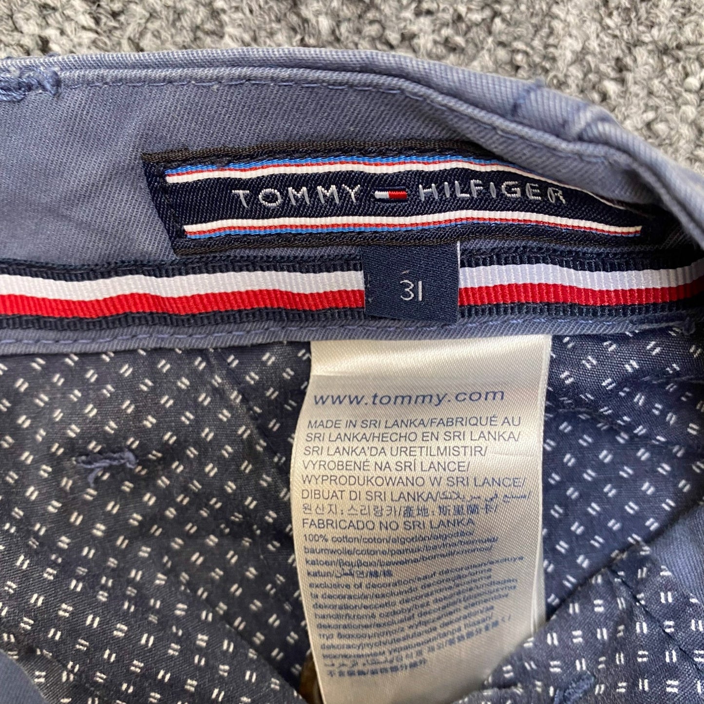 Tommy Hilfiger Cargo Shorts Mens Medium Grey Flat Front Outdoor Hiking Comfort