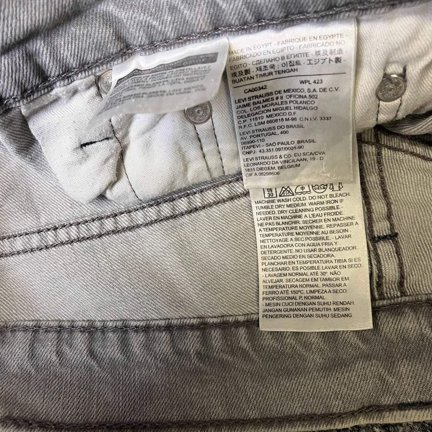 Levi's 511 Slim Fit Jean Shorts Fits as Mens Small 29" Waist Grey Denim Red Tab