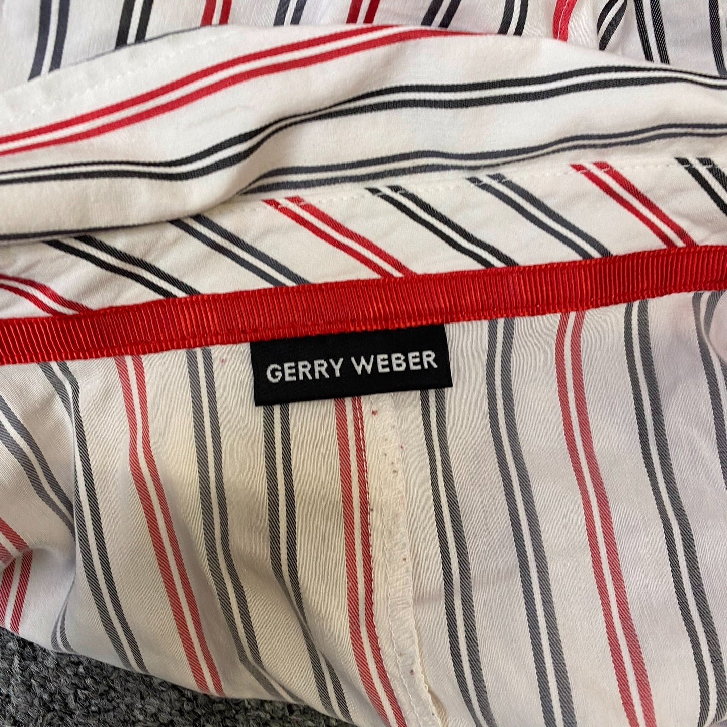 Gerry Weber Shirt Womens M White Red Striped Long Sleeve Collared Button Front