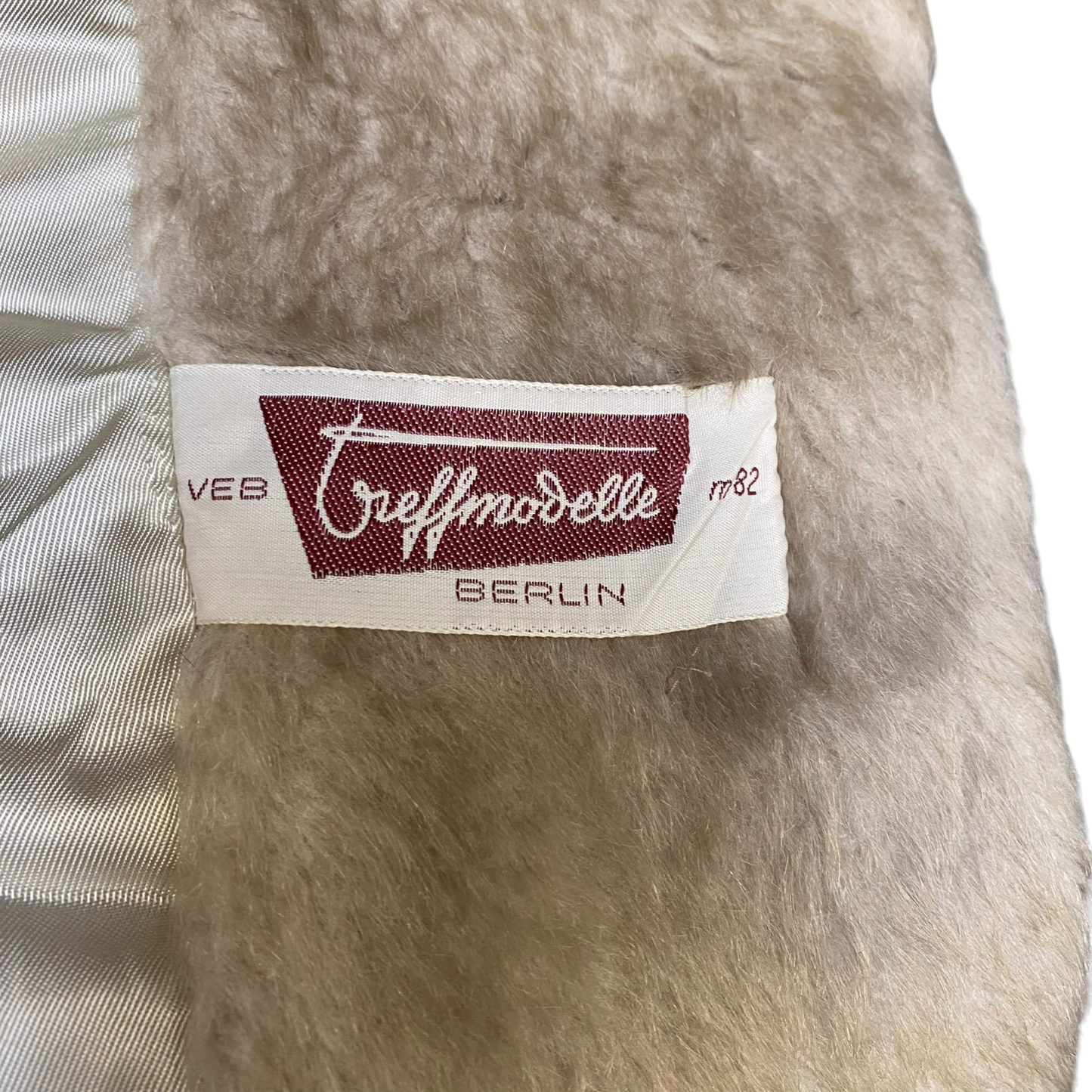VEB Treffmodell BERLIN Faux Fur Coat Women Large Beige Lined Collar Button Front