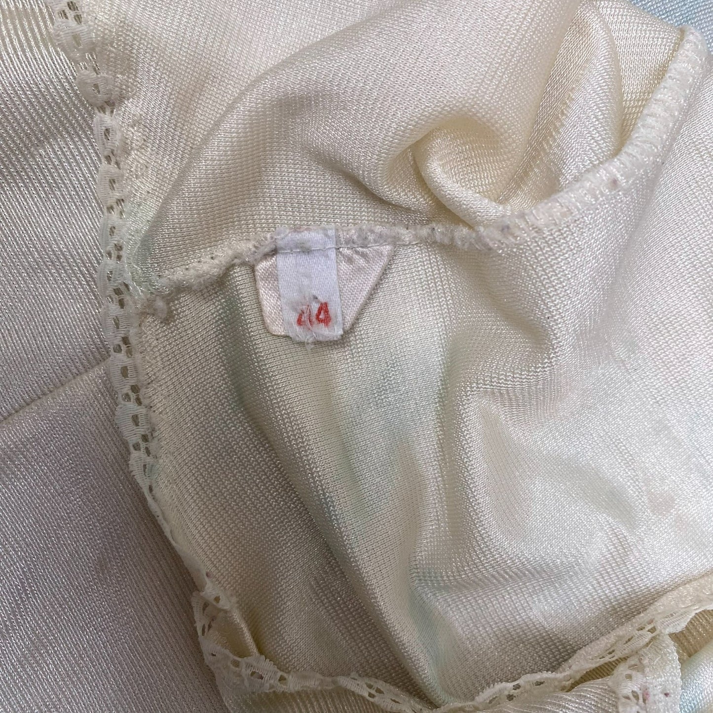 Camisole Top Womens S Cream Lace Trim V-Neck Sleeveless Casual Outdoor Pullover