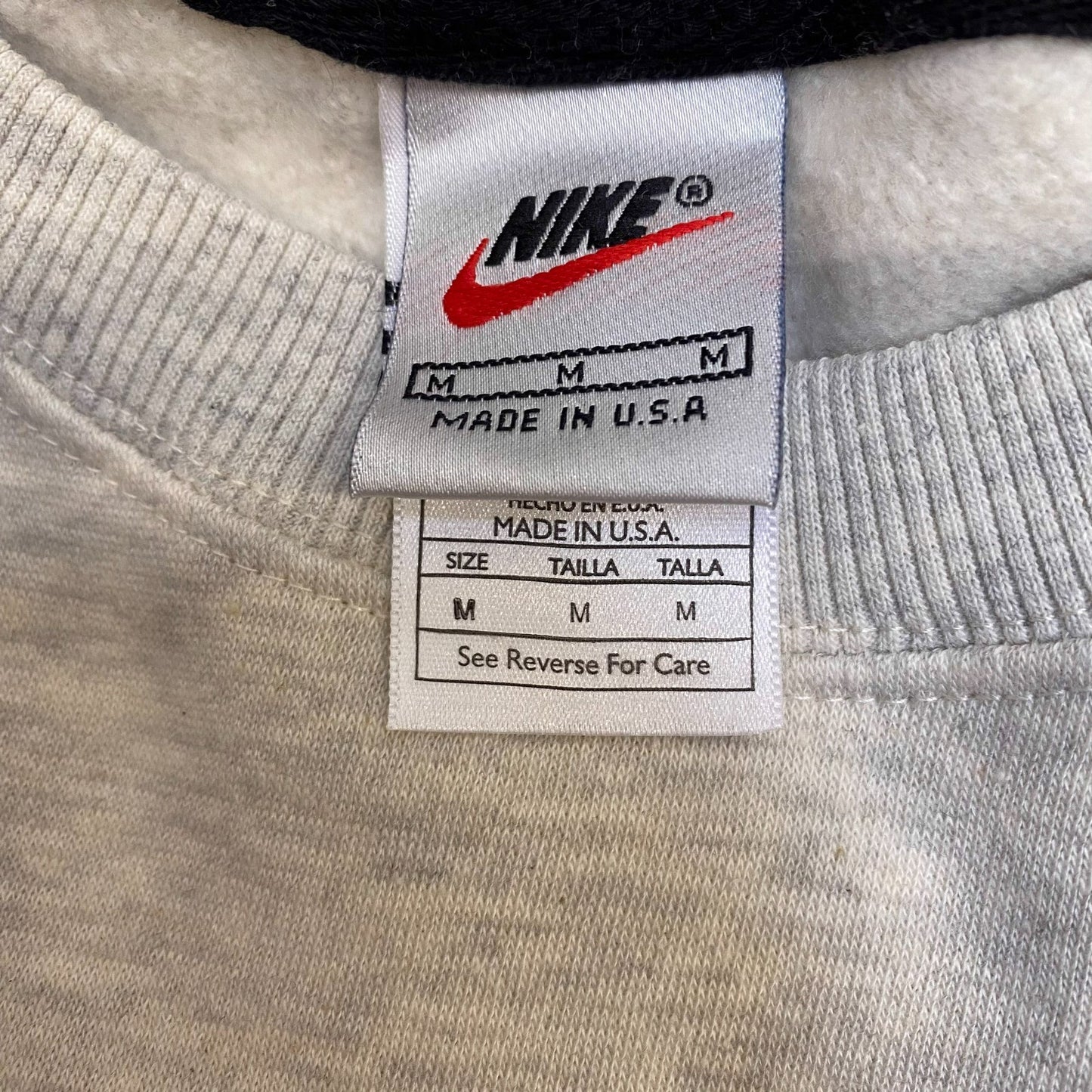 Nike Sweatshirt Mens Medium Grey Embroidered Spellout Logo Crew Neck Outdoor