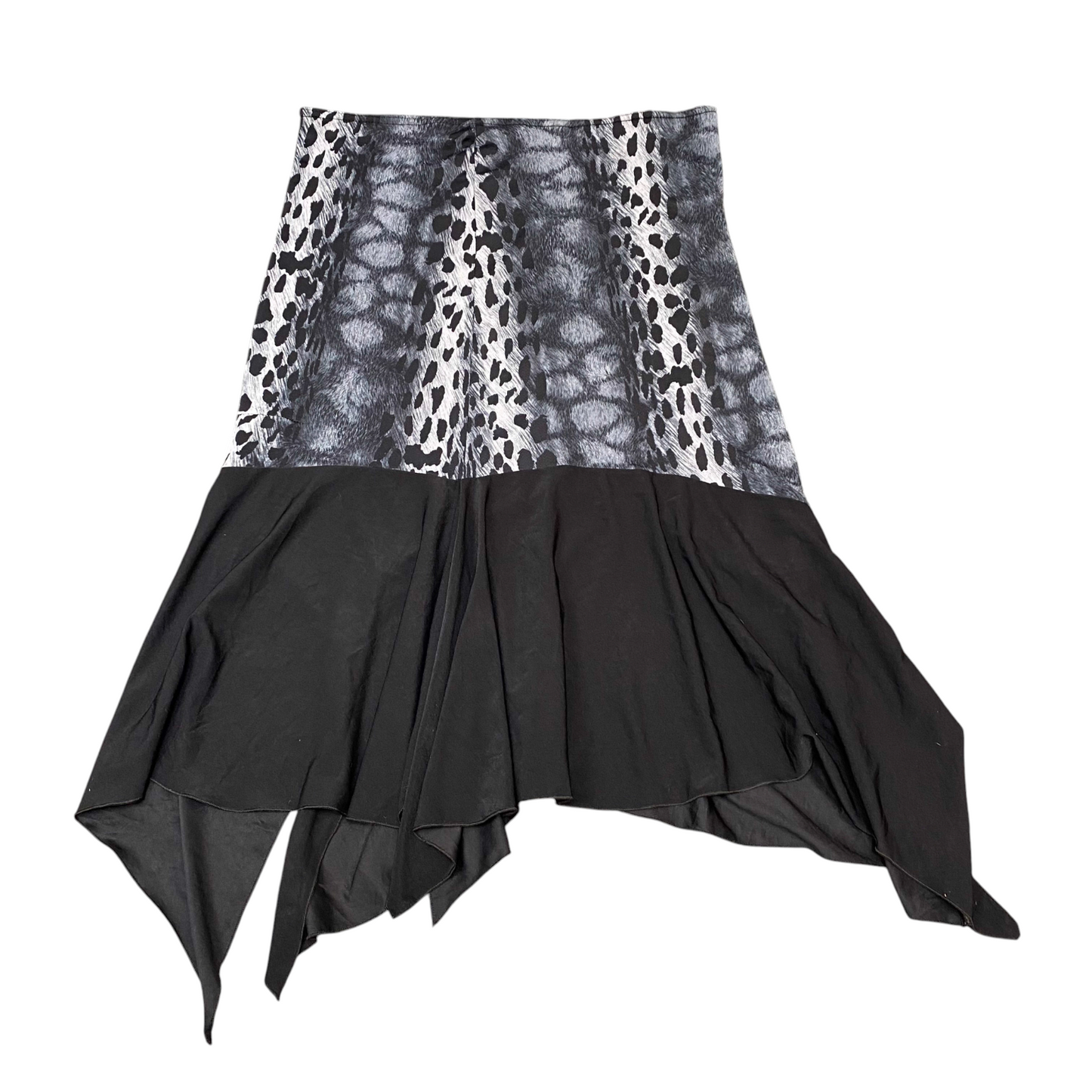 Skirt Womens L Grey Black Animal Print Flat Front Handkerchief Hem Outdoor