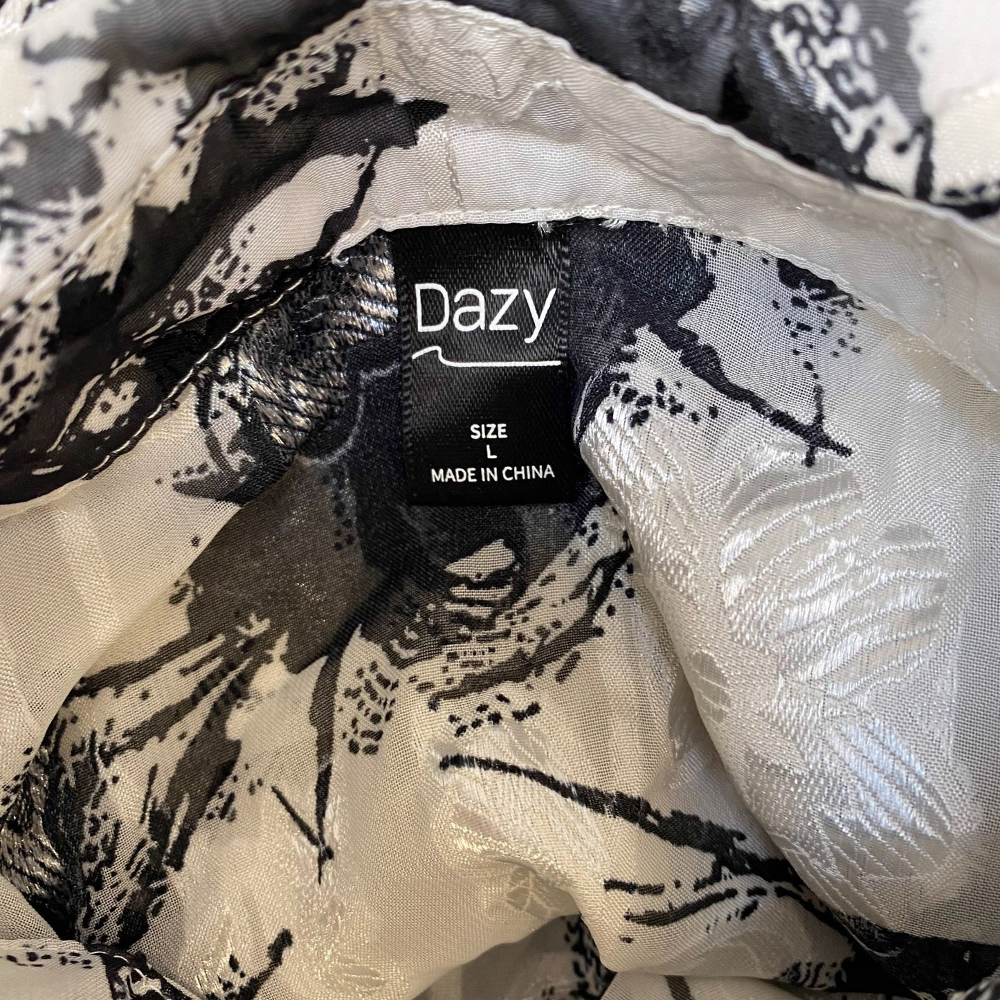 Shirt Top Womens L White Black Floral Long Sleeve Collared Button Down Outdoor