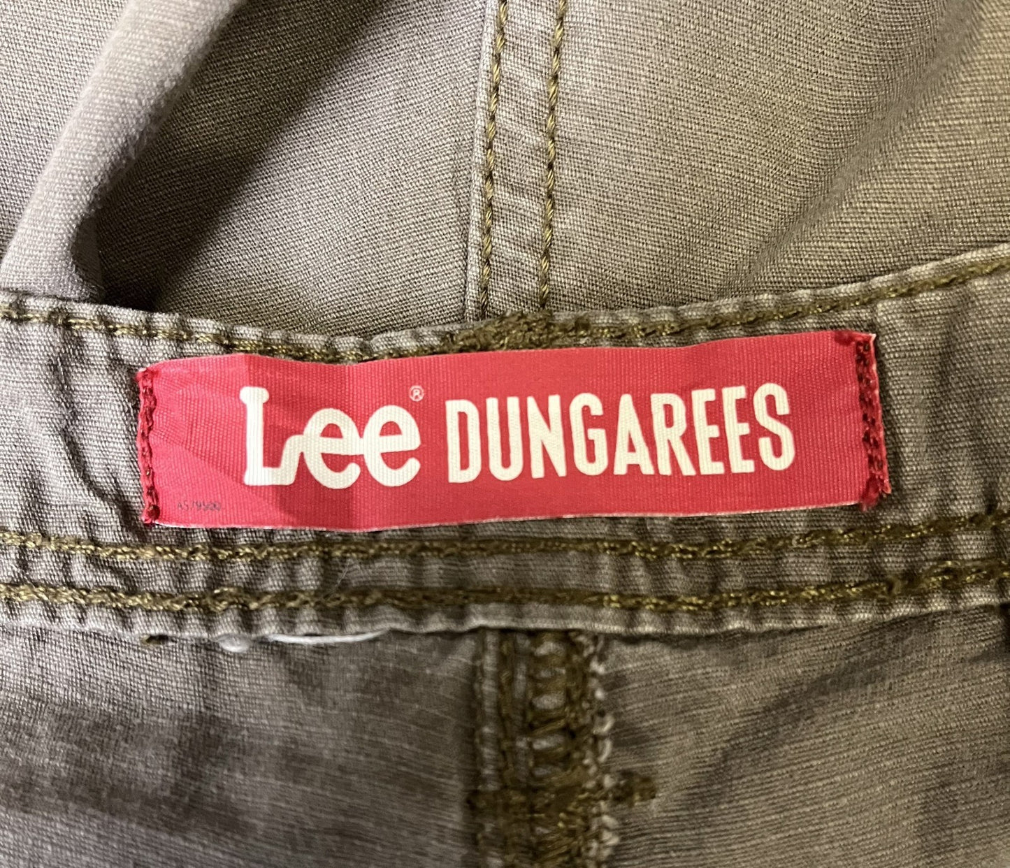 Lee Dungarees Cargo Shorts Fits as Men XL 41" Waist Brown Utility Hiking Outdoor