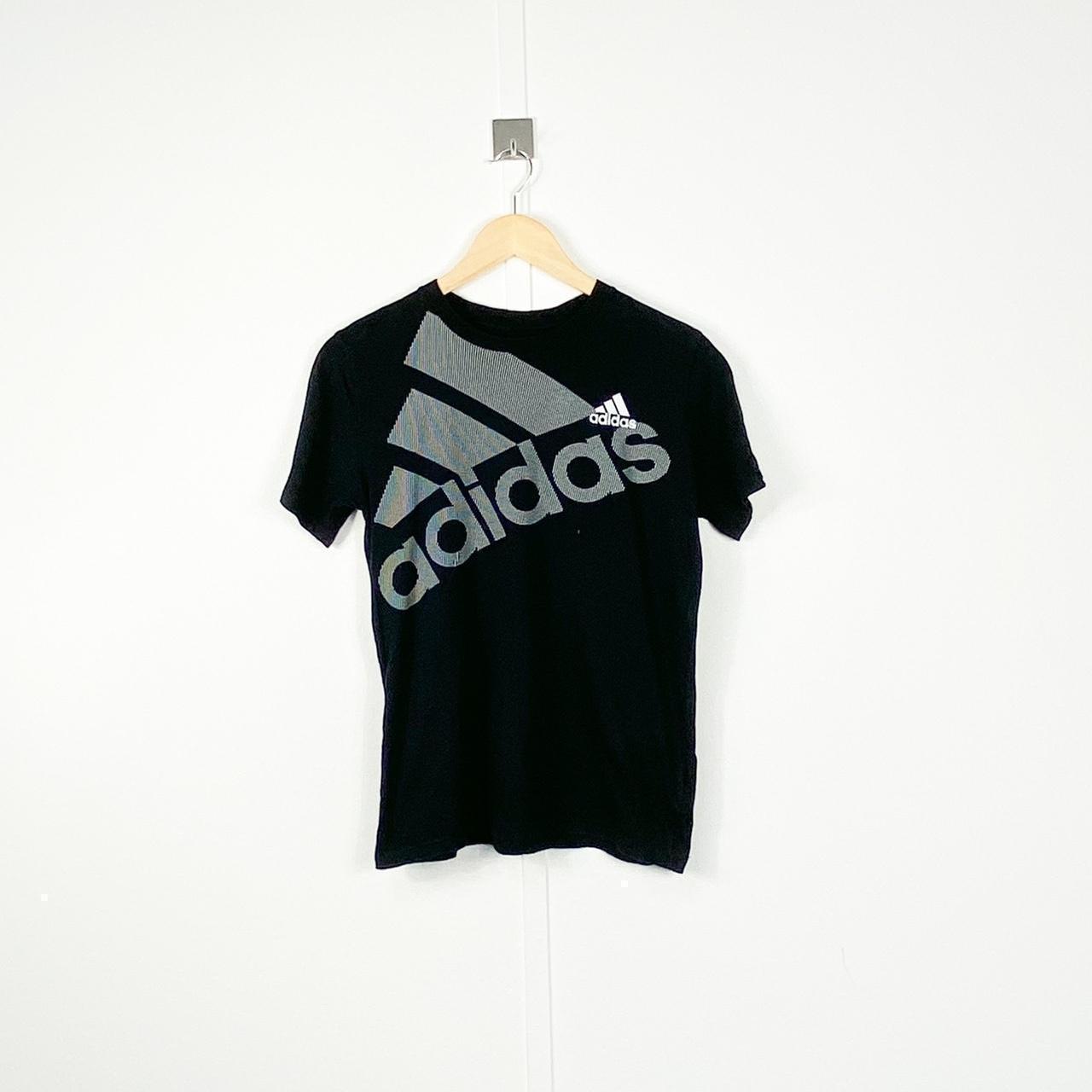 Vintage Adidas t-shirt