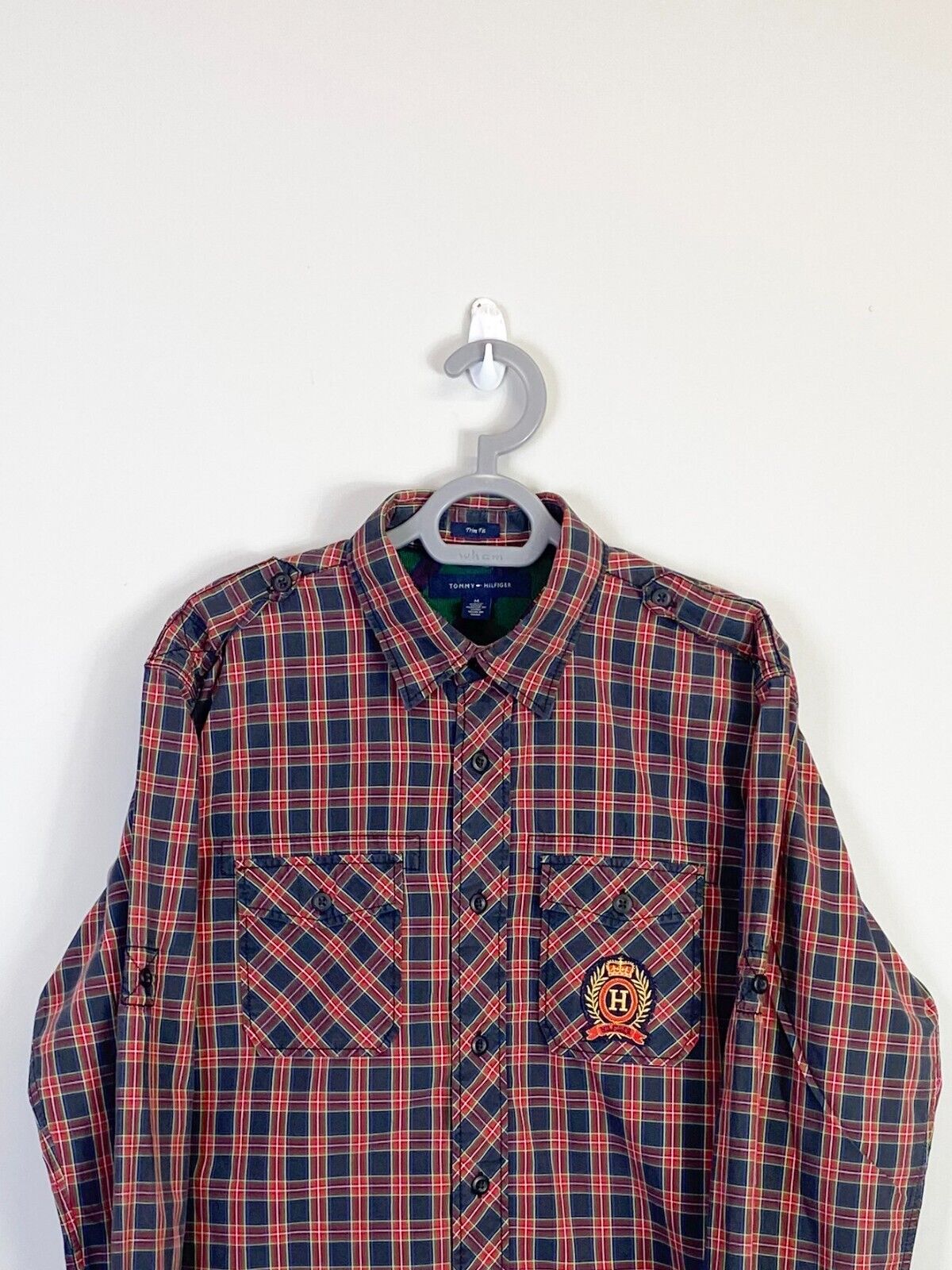 Tommy Hilfiger Shirt Mens Medium Red Plaid Trim Fit Detailed Pockets Button Down