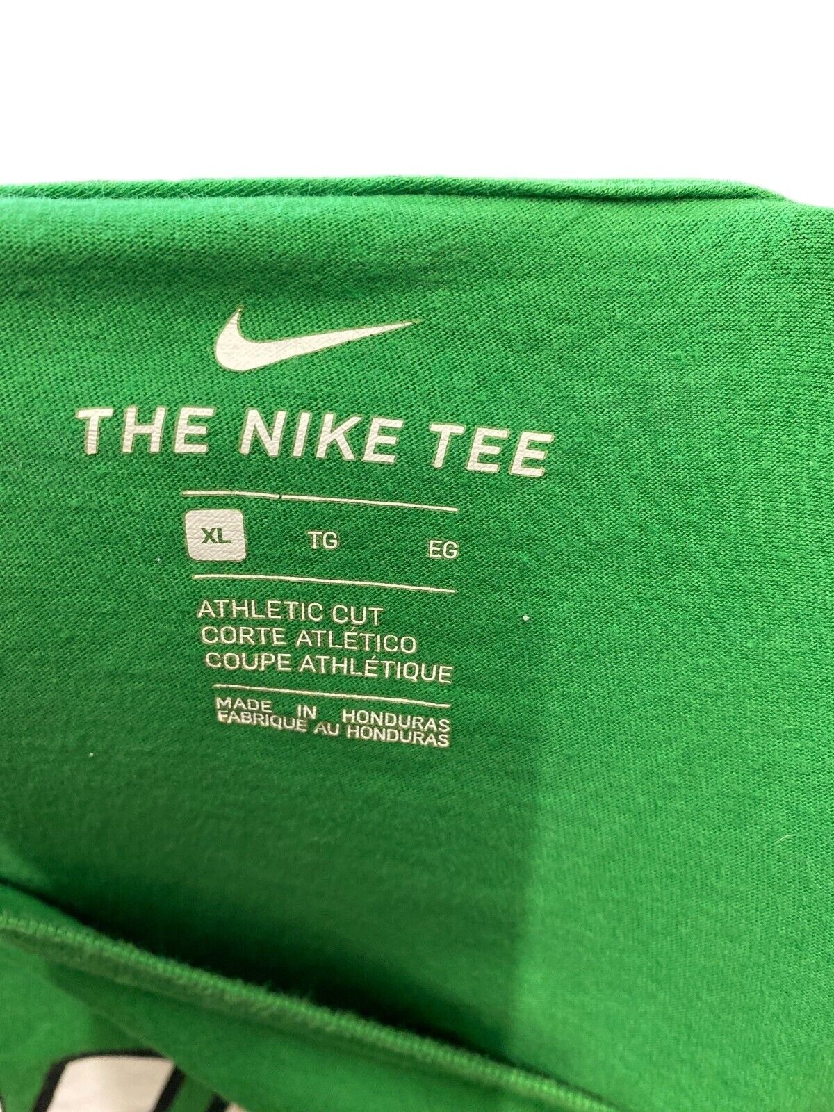 Nike T-Shirt Mens Medium Green Classic Swoosh Logo Crew Neck Trendy Pullover Tee