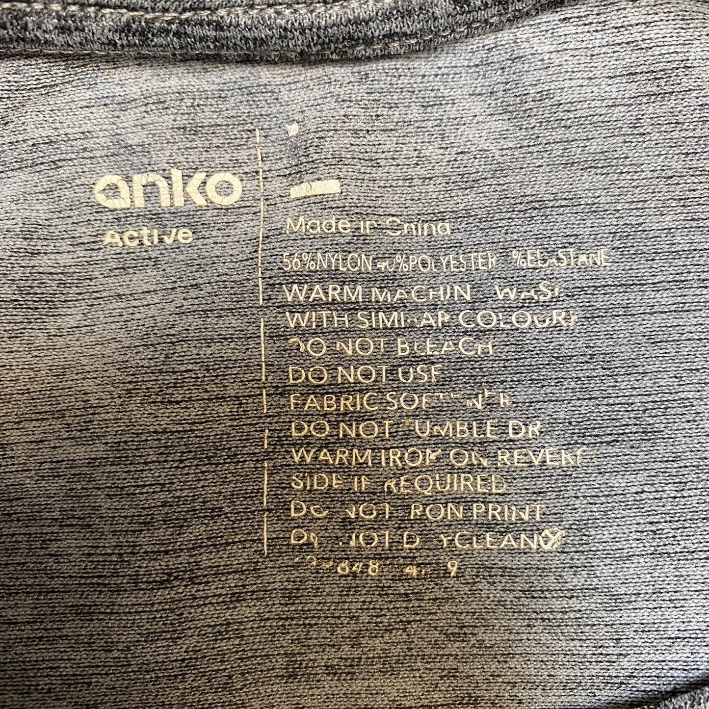 Anko Active T-Shirt Womens M Grey Ombre Gradient 4-Way Stretch Gym Training Tee