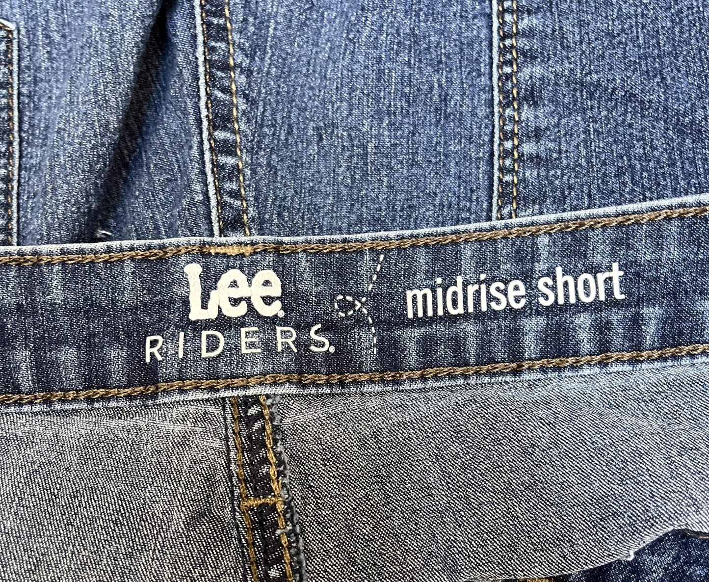 Lee Riders Jean Shorts Fits as Womens 2XL 37" Waist Blue Denim Mid Rise Faded