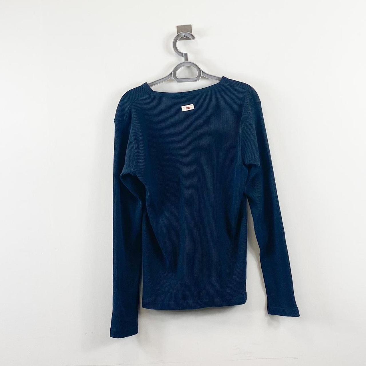 Vintage Levi’s V-neck jumper