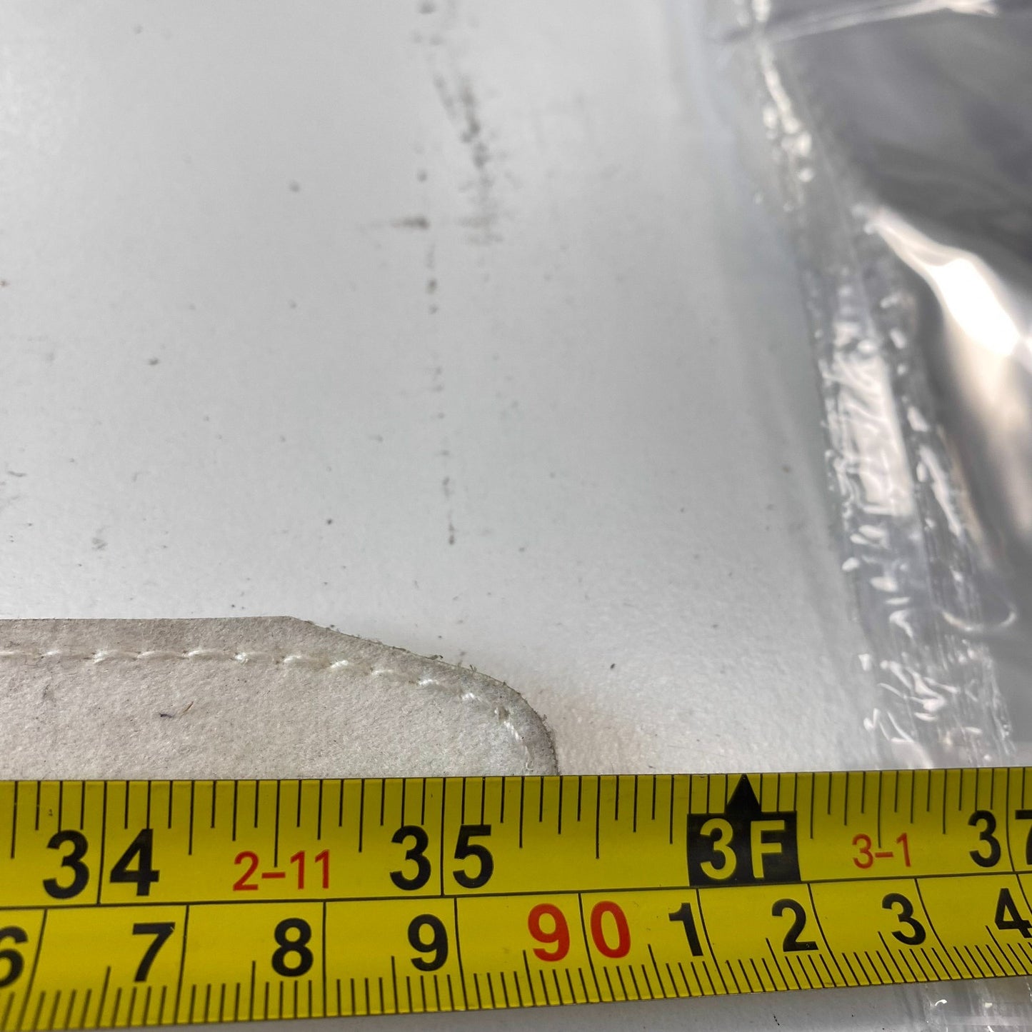 Mens Waist Belt White Leather Silver Adjustable Shell-Shaped Buckle Size 35 in