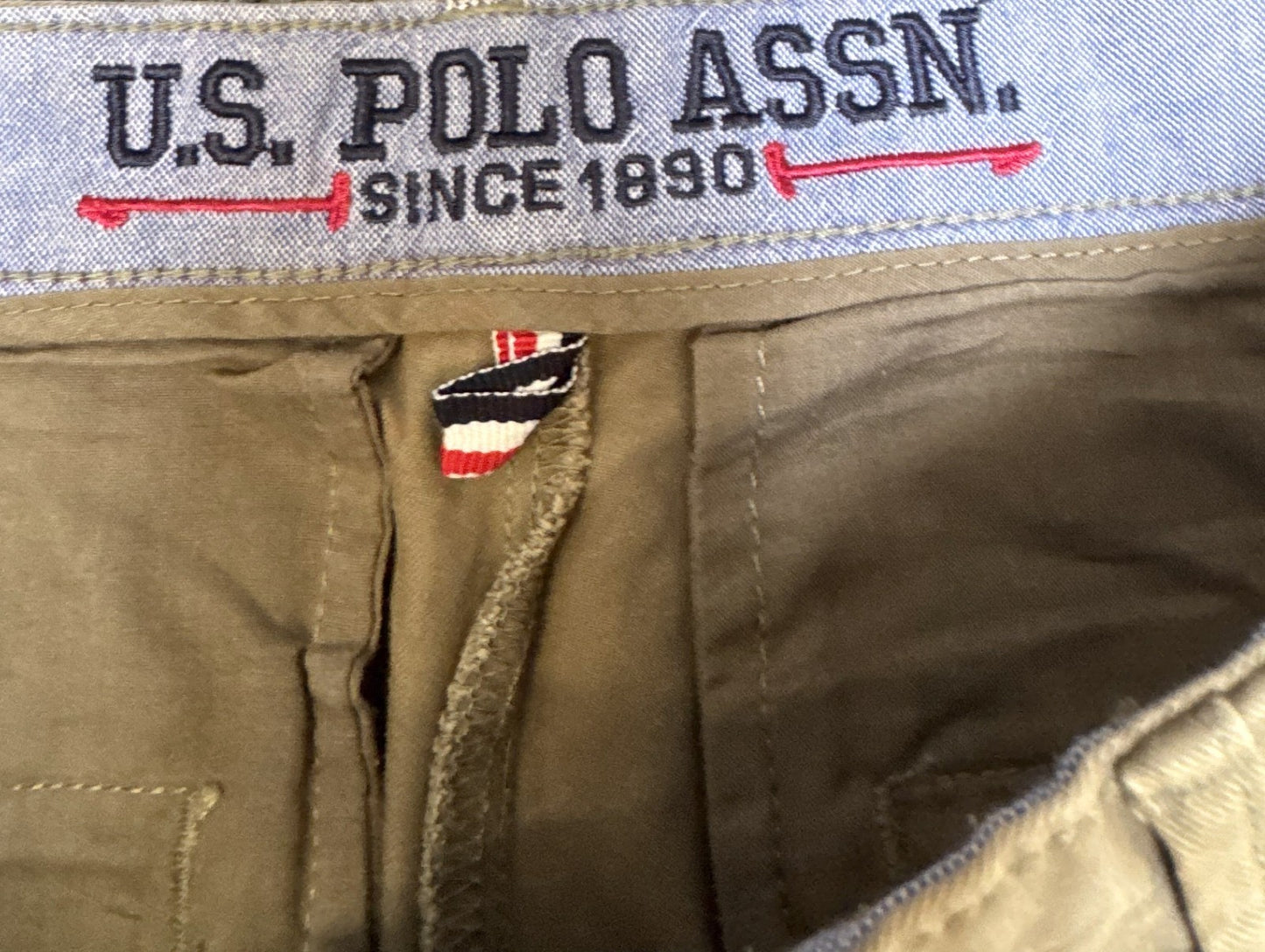 US Polo Assn Chino Shorts Fits as Men Medium 32" Waist Khaki Slim Fit Flat Front