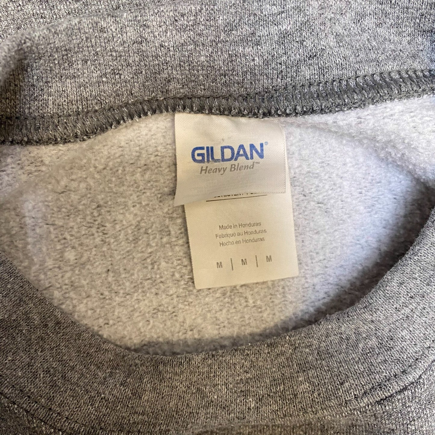 Gildan Sweatshirt Womens Medium Grey Crawfish Please Graphic Crew Neck Pullover