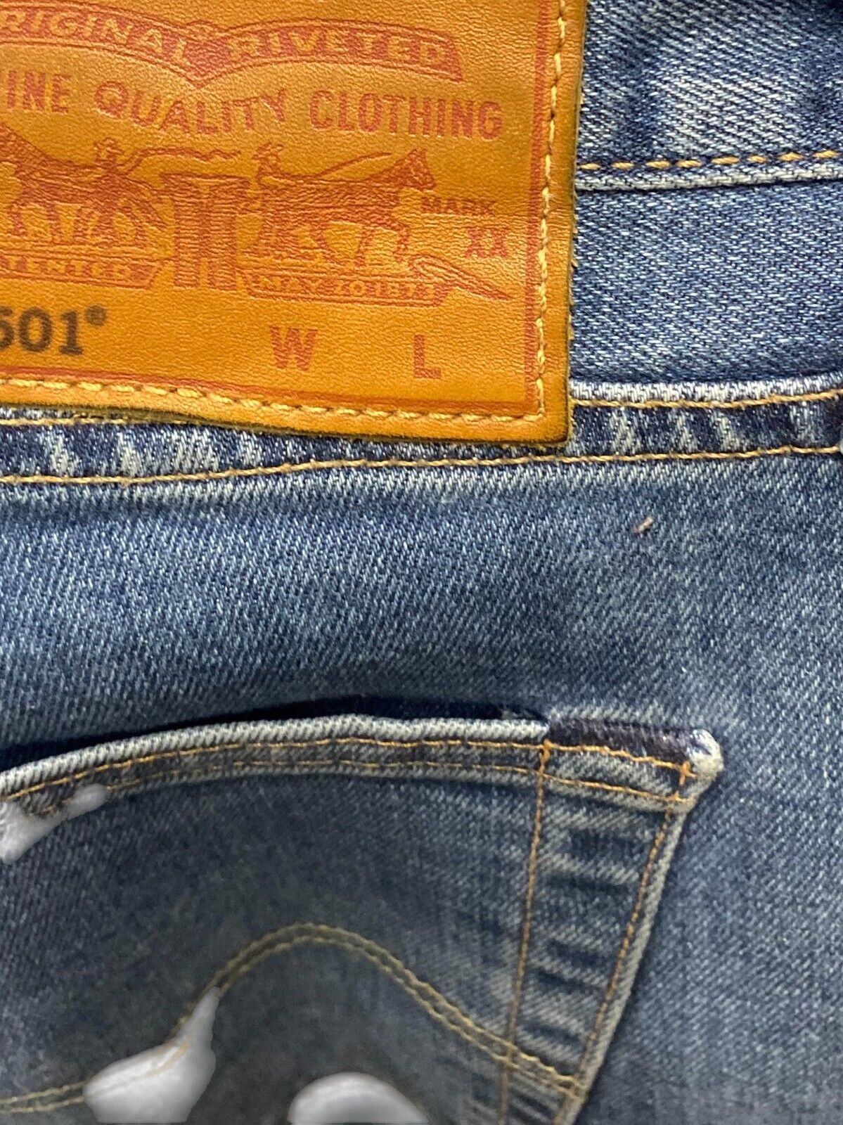 Levi's Jeans Men 50x27.5 Blue 501 Denim Cropped Faded Medium Wash Red Tab Preppy