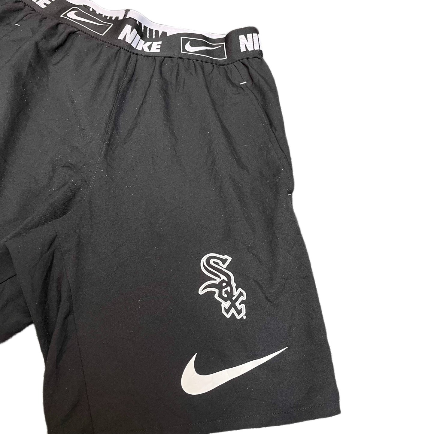 Nike Dri Fit MLB Chicago White Sox Active Shorts Fits as Mens XS 27" Waist Black