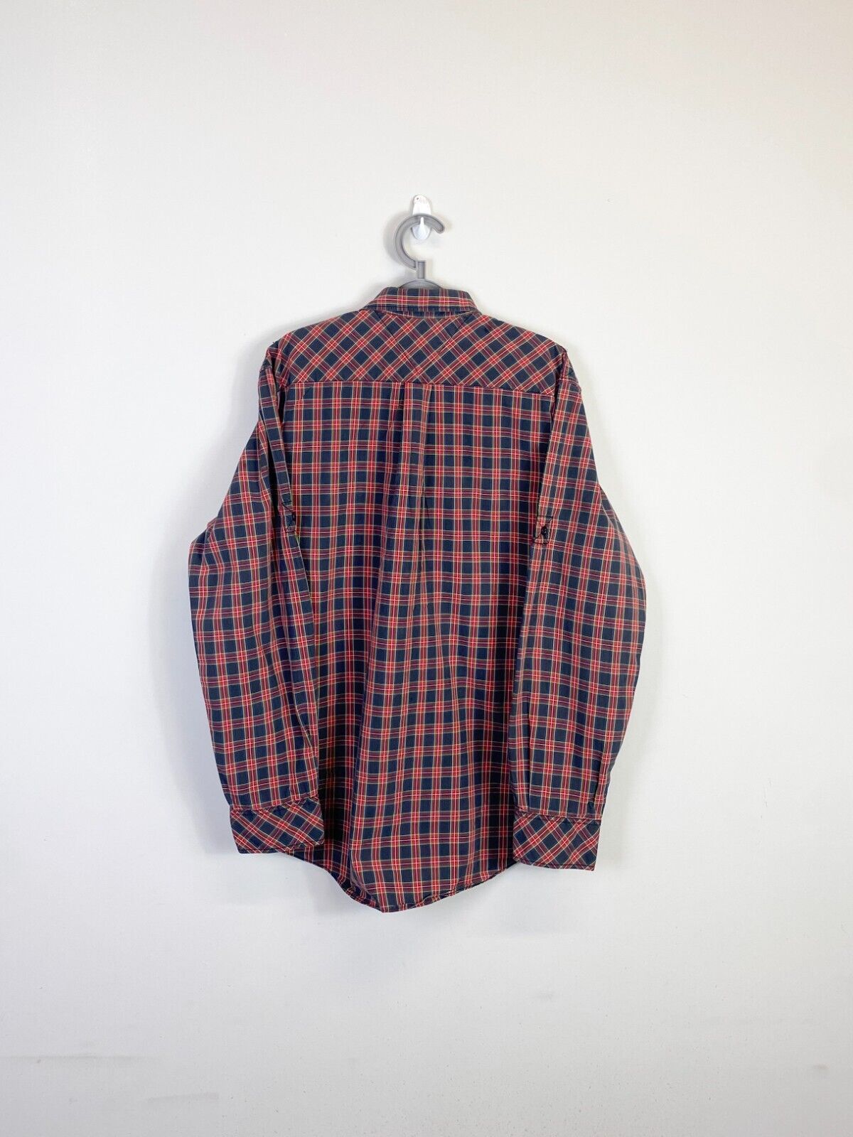 Tommy Hilfiger Shirt Mens Medium Red Plaid Trim Fit Detailed Pockets Button Down