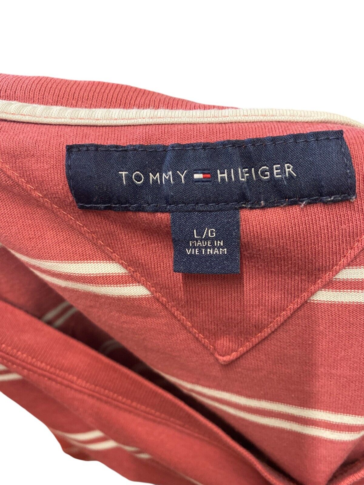 Tommy Hilfiger T-Shirt Men's Medium Pink Striped Embroidered Crew Neck Pullover