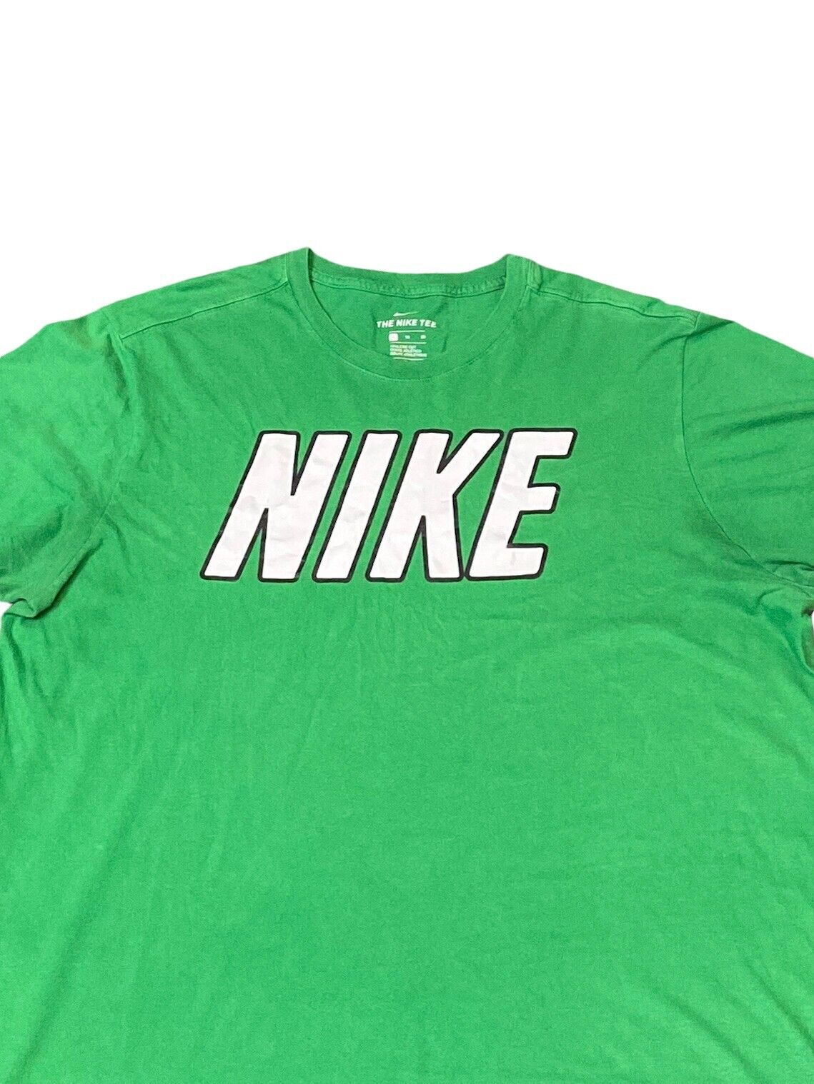 Nike T-Shirt Mens Medium Green Classic Swoosh Logo Crew Neck Trendy Pullover Tee