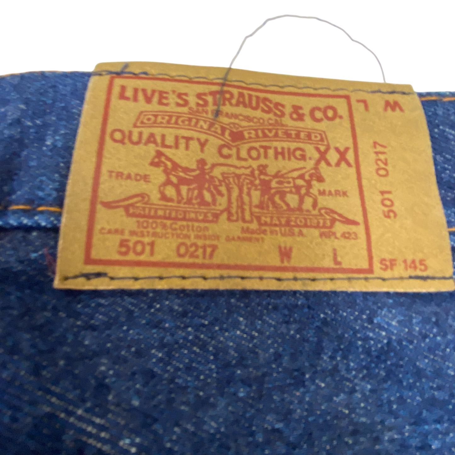 Levi's 501 Jeans Mens XL W47 L33 Blue Denim Red Tab Medium Wash Straight Leg