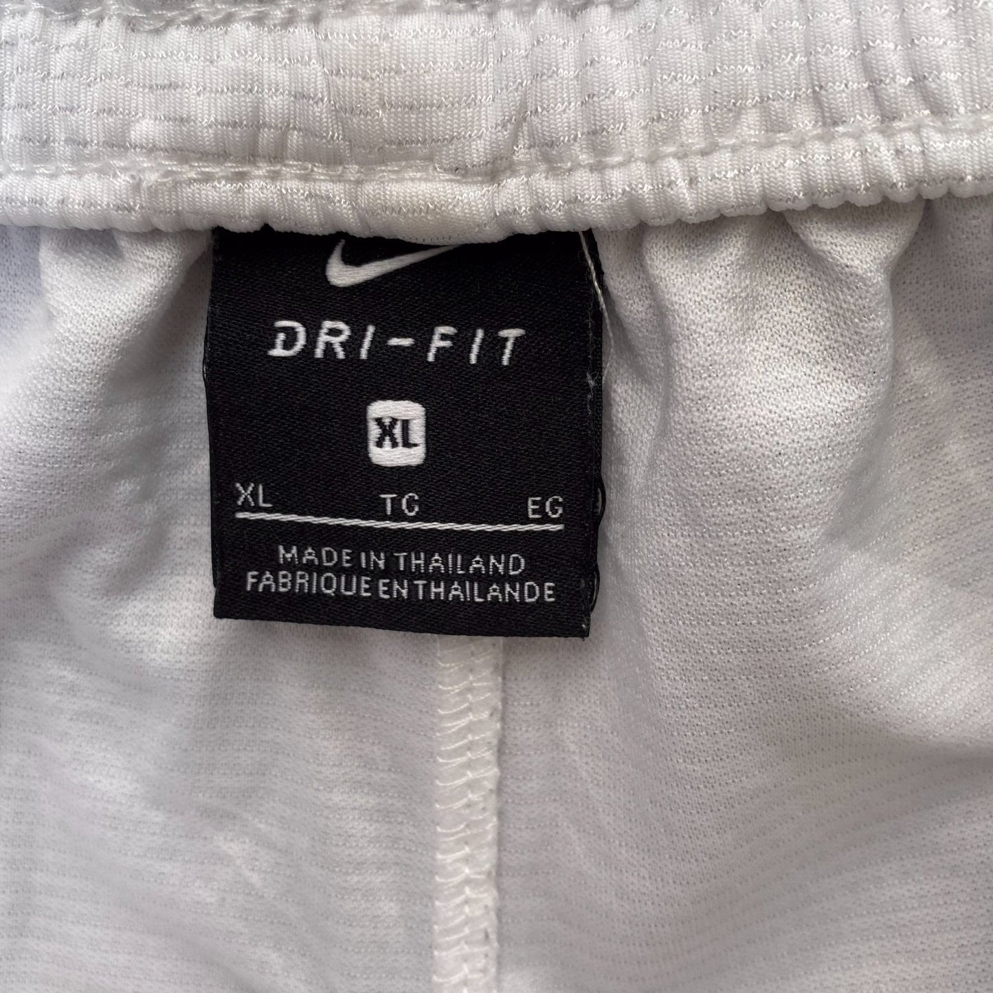 Nike Basketball Shorts XL White Black Dri Fit Elastic Waist Running Athletic Fit