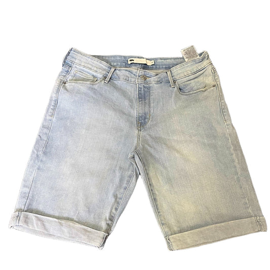 Levi's Bermuda Shorts Fits as Womens L 32" Waist Blue Denim Light Wash Cuffed