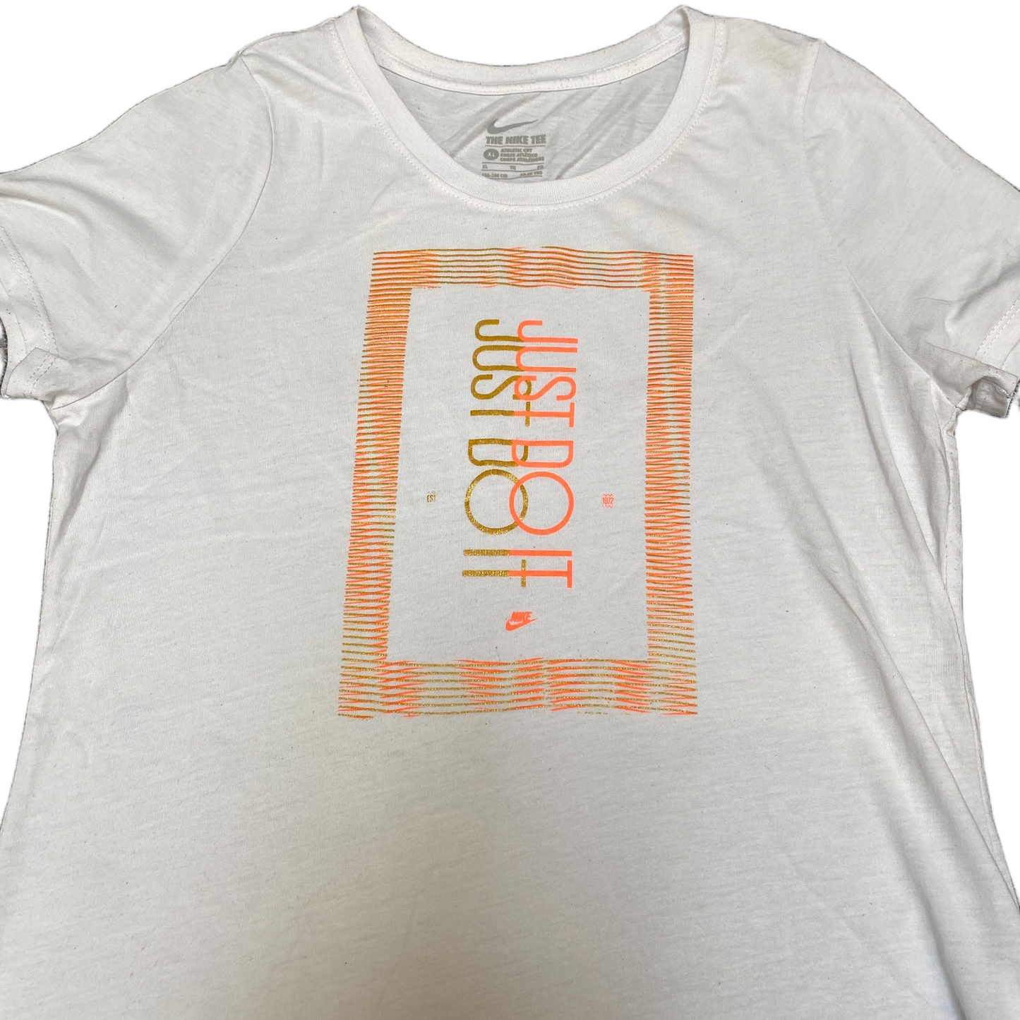 Nike T-Shirt Girls XL White Just Do It Graphic Athletic Curved Hem Crew Neck Tee