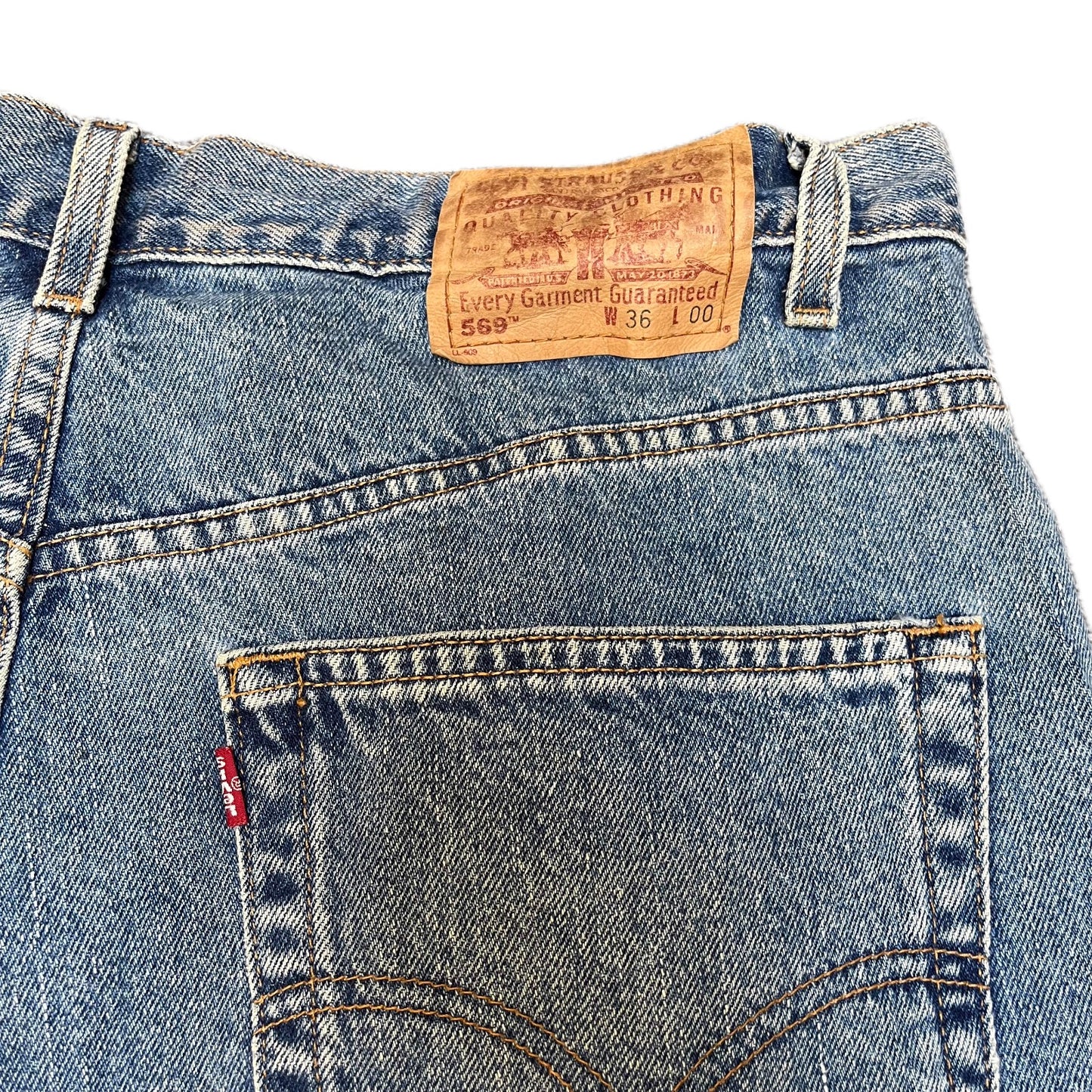 Levi's 569 Denim Shorts Fits as Mens XL 36" Waist Blue Denim Loose Straight Fit