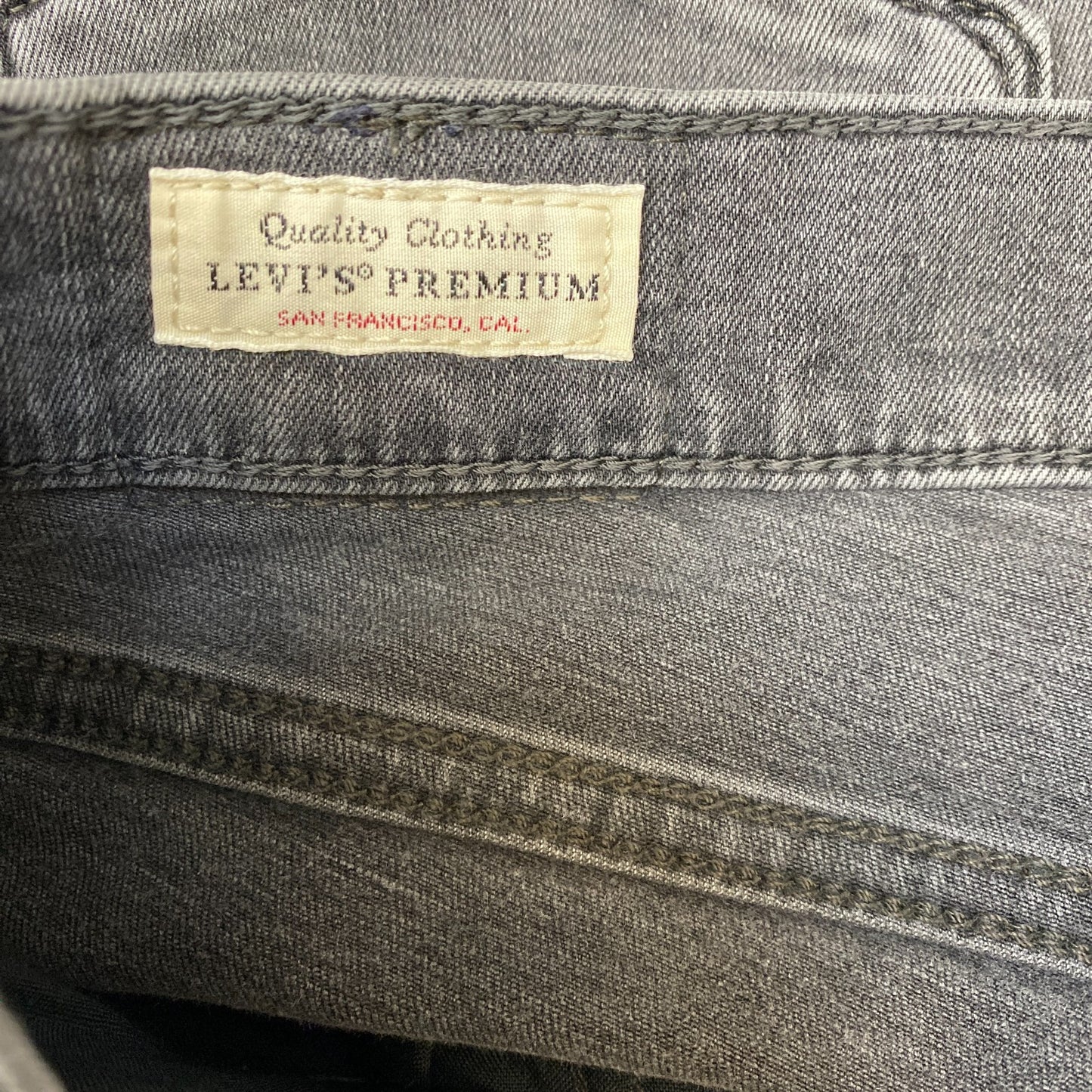 Levi's Jeans Womens 29" Waist Grey Denim 720 High Rise Super Stretch Skinny Leg