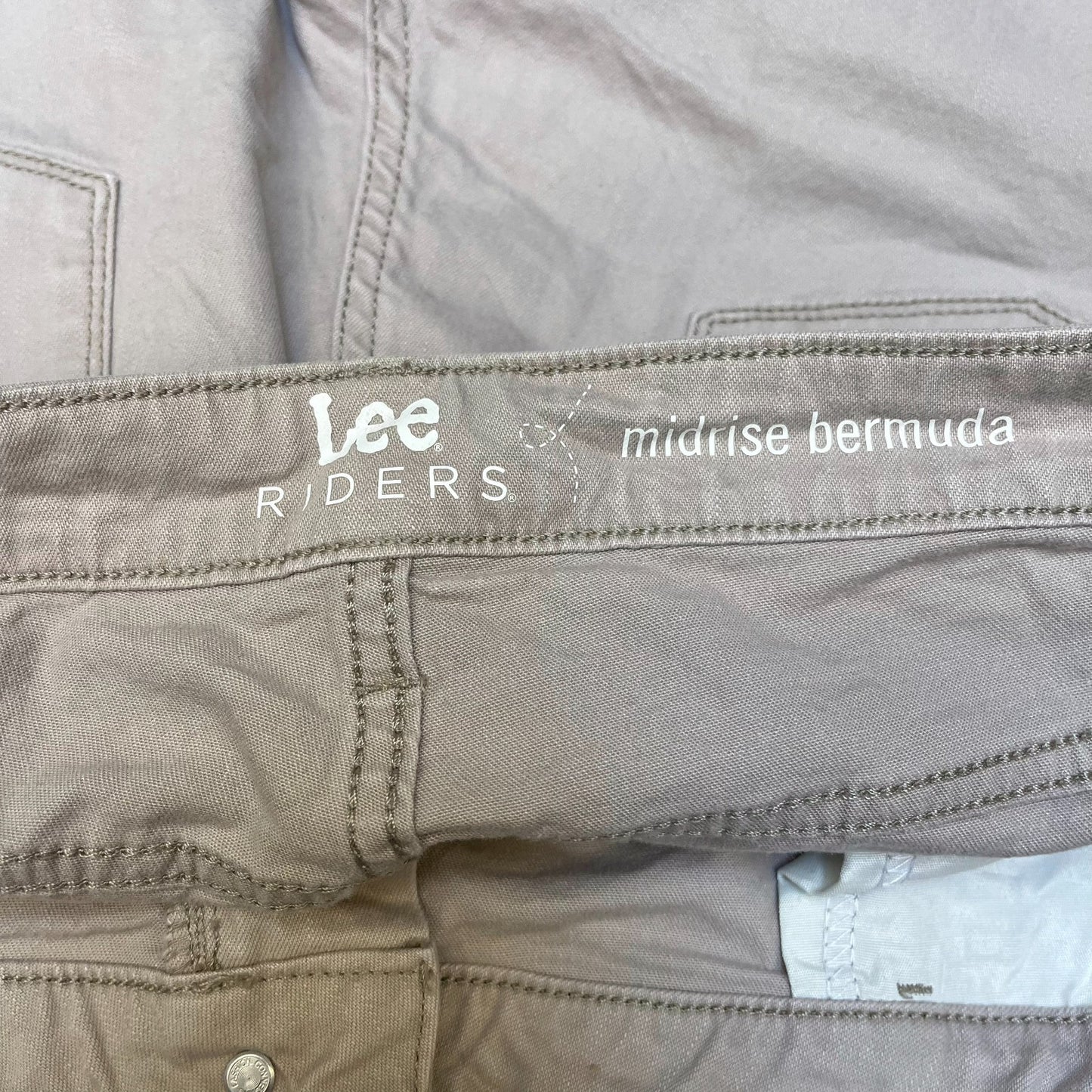 Lee Riders Bermuda Shorts Fits as Womens 2XL 42" Waist Beige Denim Mid Rise