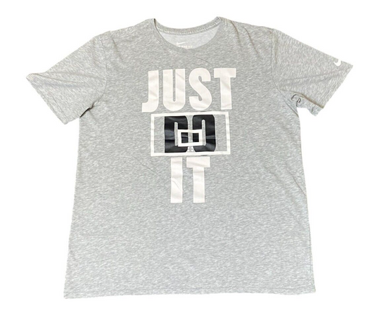 Nike Just Do It T-Shirt Men's Medium Grey Dri Fit Athletic Cut Trendy Pullover