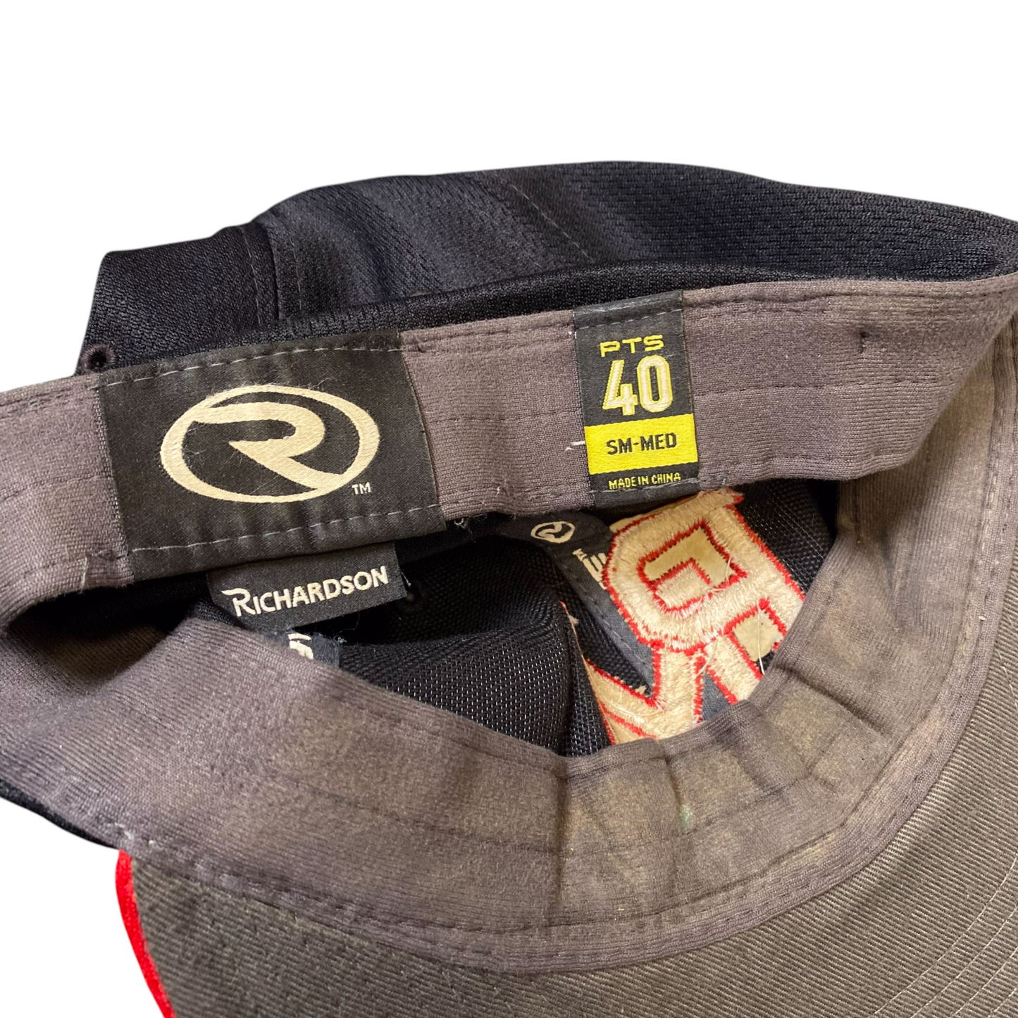 NFL Las Vegas Raiders Richardson Baseball Cap Mens S-M Black Red Flat Brim Hat