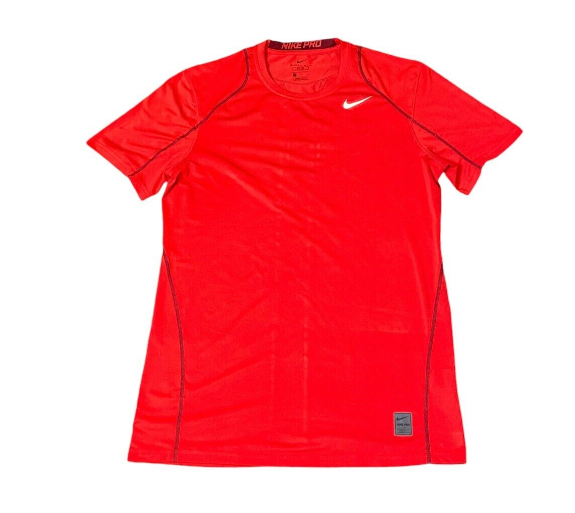 Nike T-Shirt Men's Medium Red Fitted Classic Crew Neck Swoosh Logo Pullover Tee