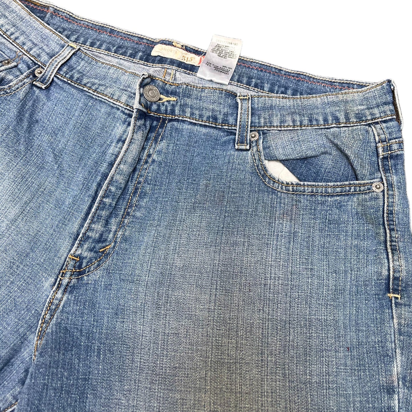 Levi's 515 Denim Shorts Fits as Womens 2XL 35" Waist Blue Mid Rise Cuffed Hem