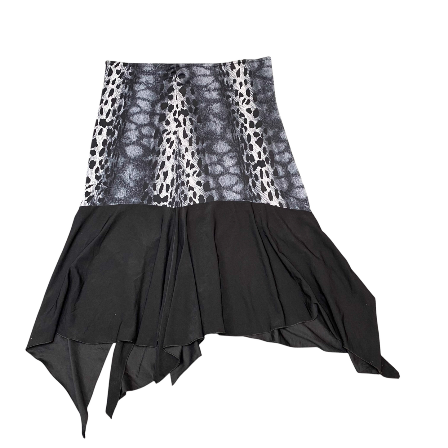 Skirt Womens L Grey Black Animal Print Flat Front Handkerchief Hem Outdoor