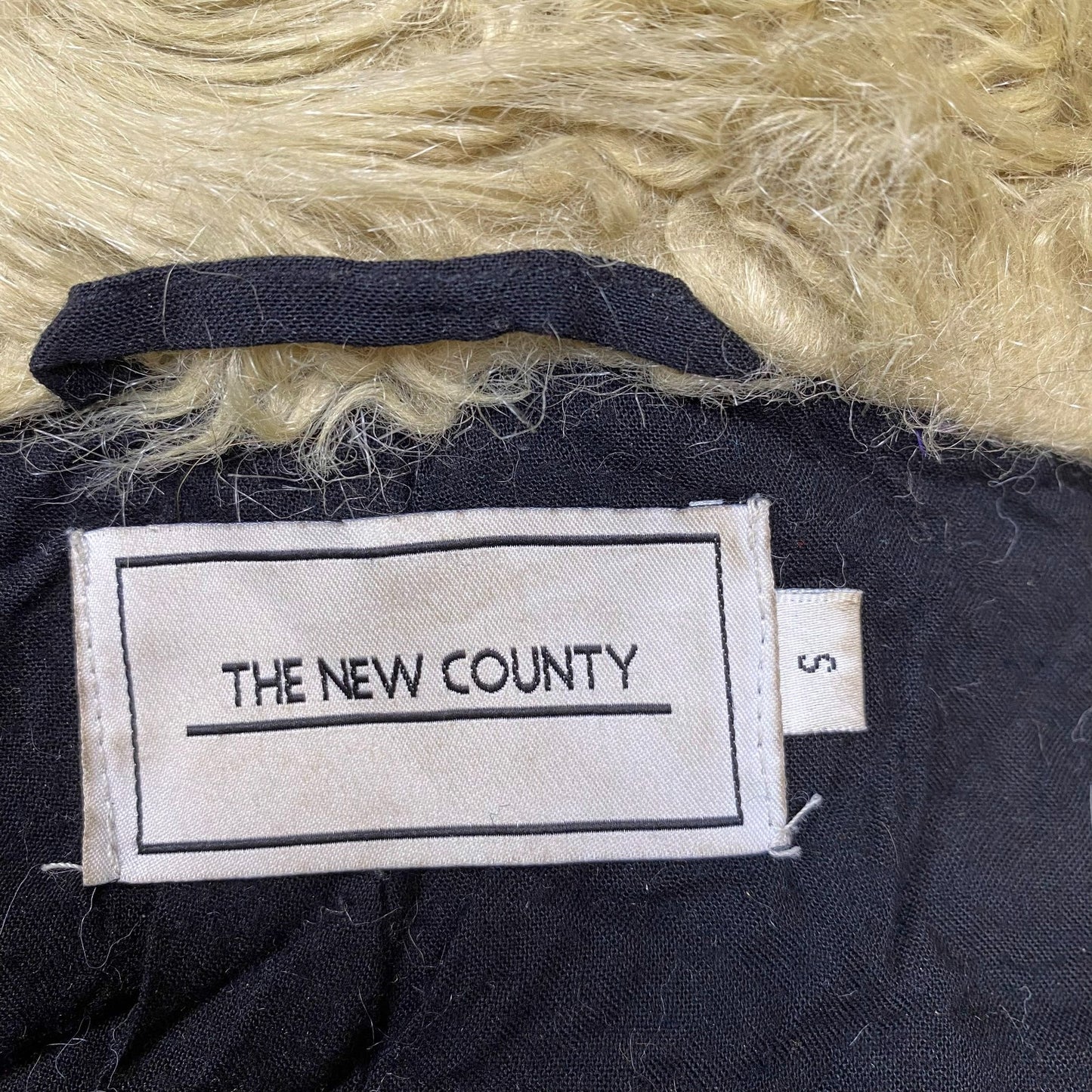 The New Country Faux Fur Coat Womens Small Beige Lined Long Sleeve Collared