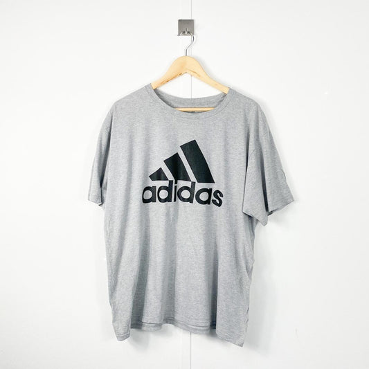 Vintage Adidas t-shirt