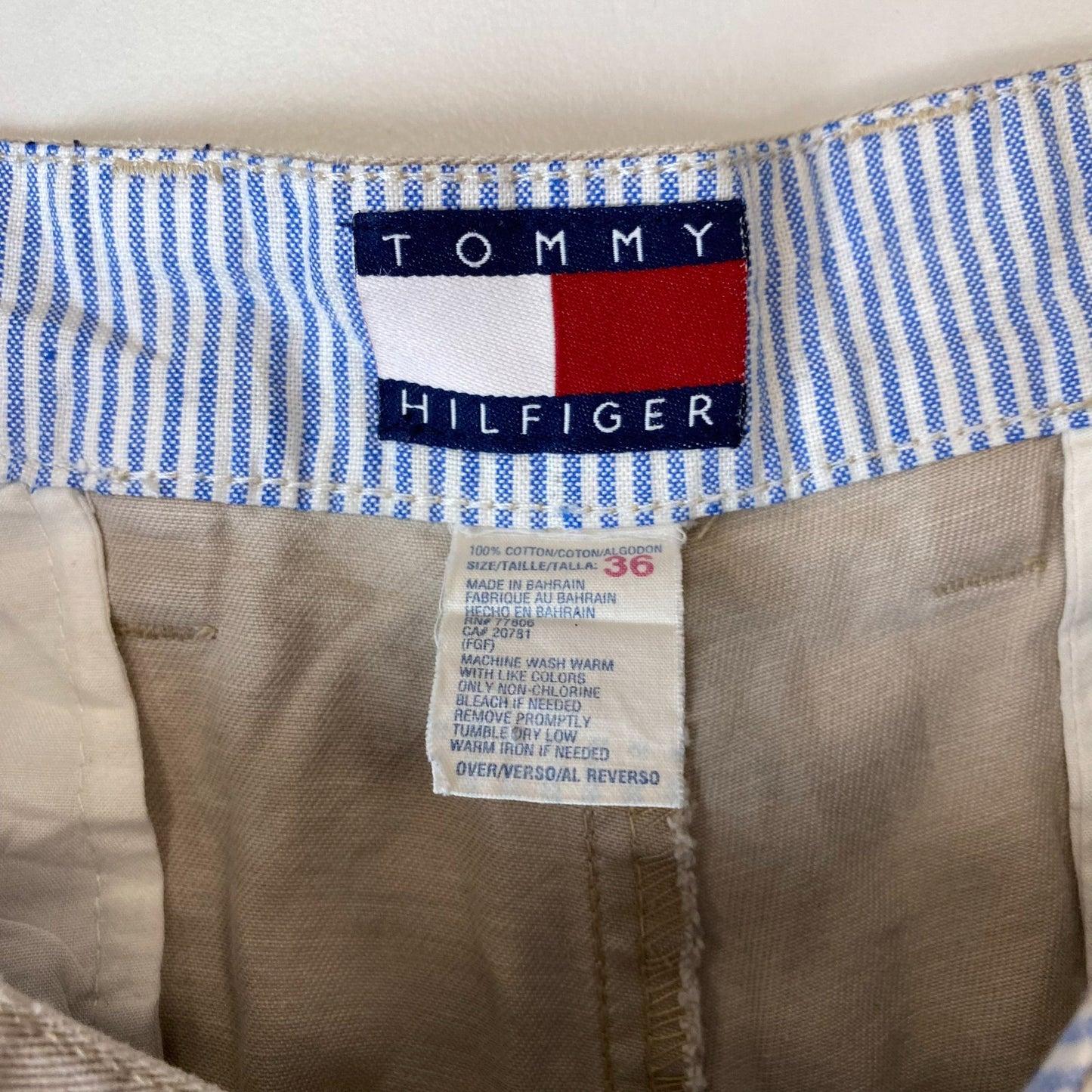 Tommy Hilfiger Tyler Shorts Mens XL Cream Classic Fit Pleated Front Cotton