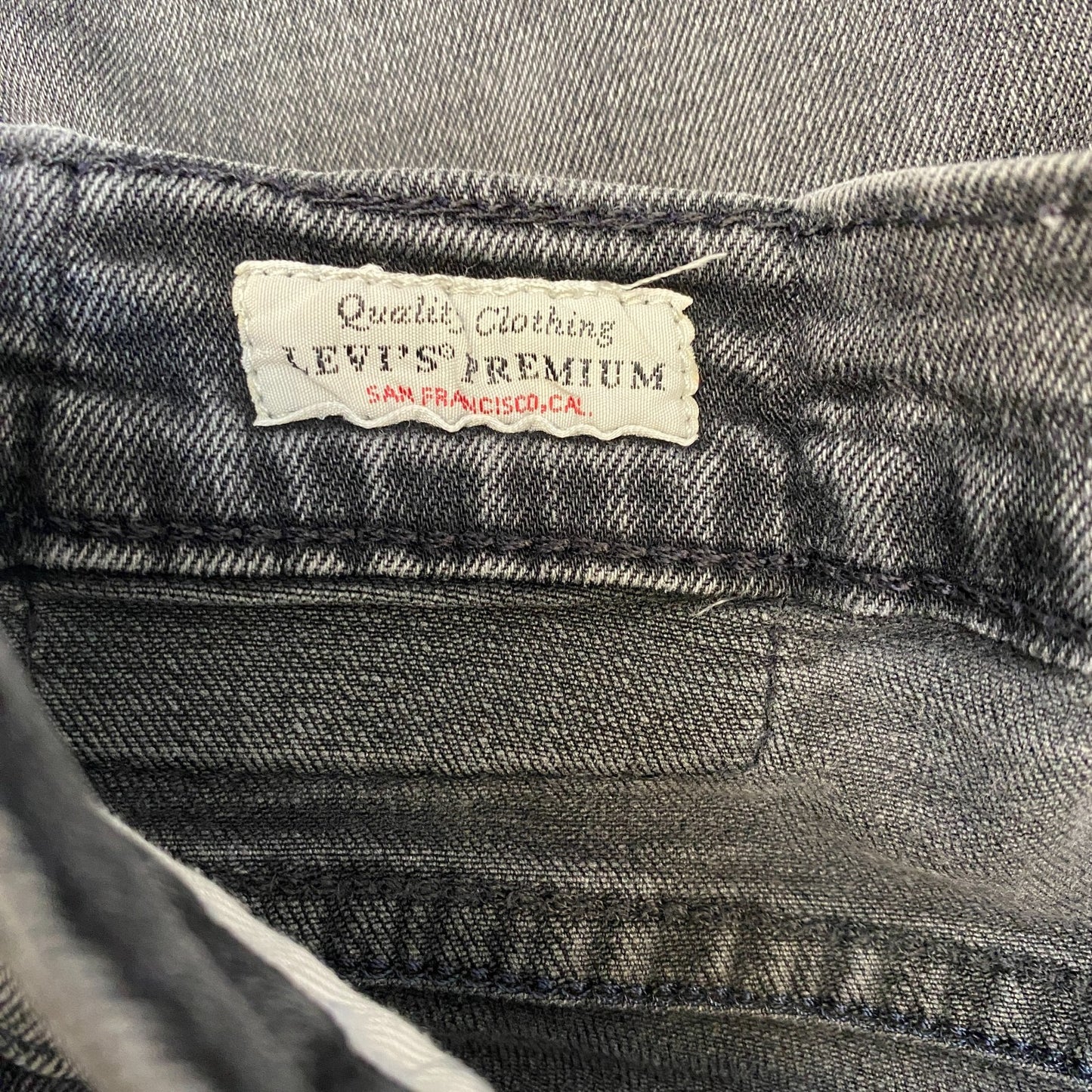Levi's Jeans Women 30" Waist Grey Denim Red Tab Festival Streetwear Straight Leg