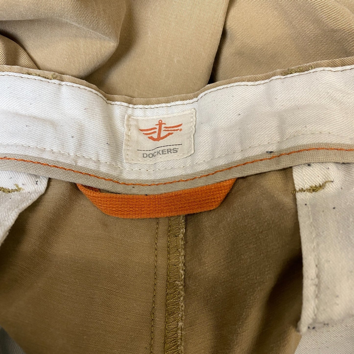 Dockers Pants Mens L Beige Stretch Flex Comfort D1 Slim Low Waist Straight Leg
