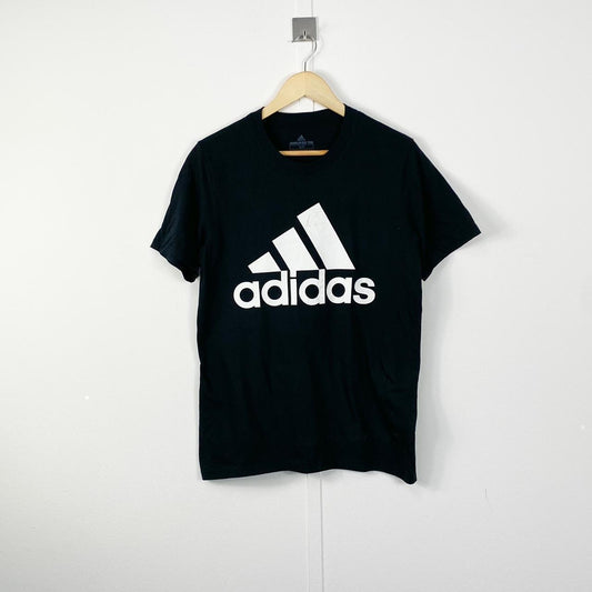 Vintage Adidas t-shirt