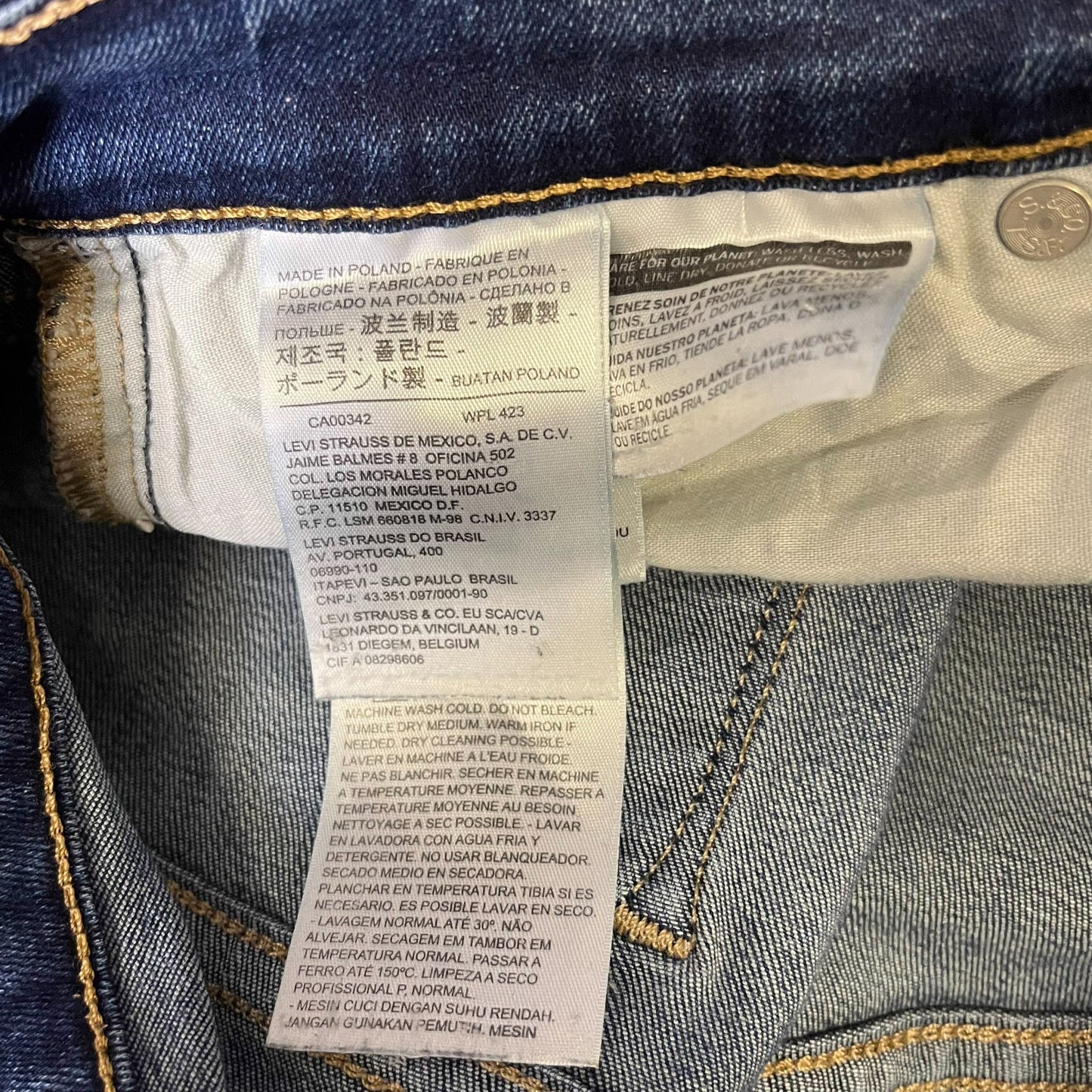 Levi's Bermuda Shorts Fits as Women Medium 29" Waist Blue Denim Mid Rise Red Tab